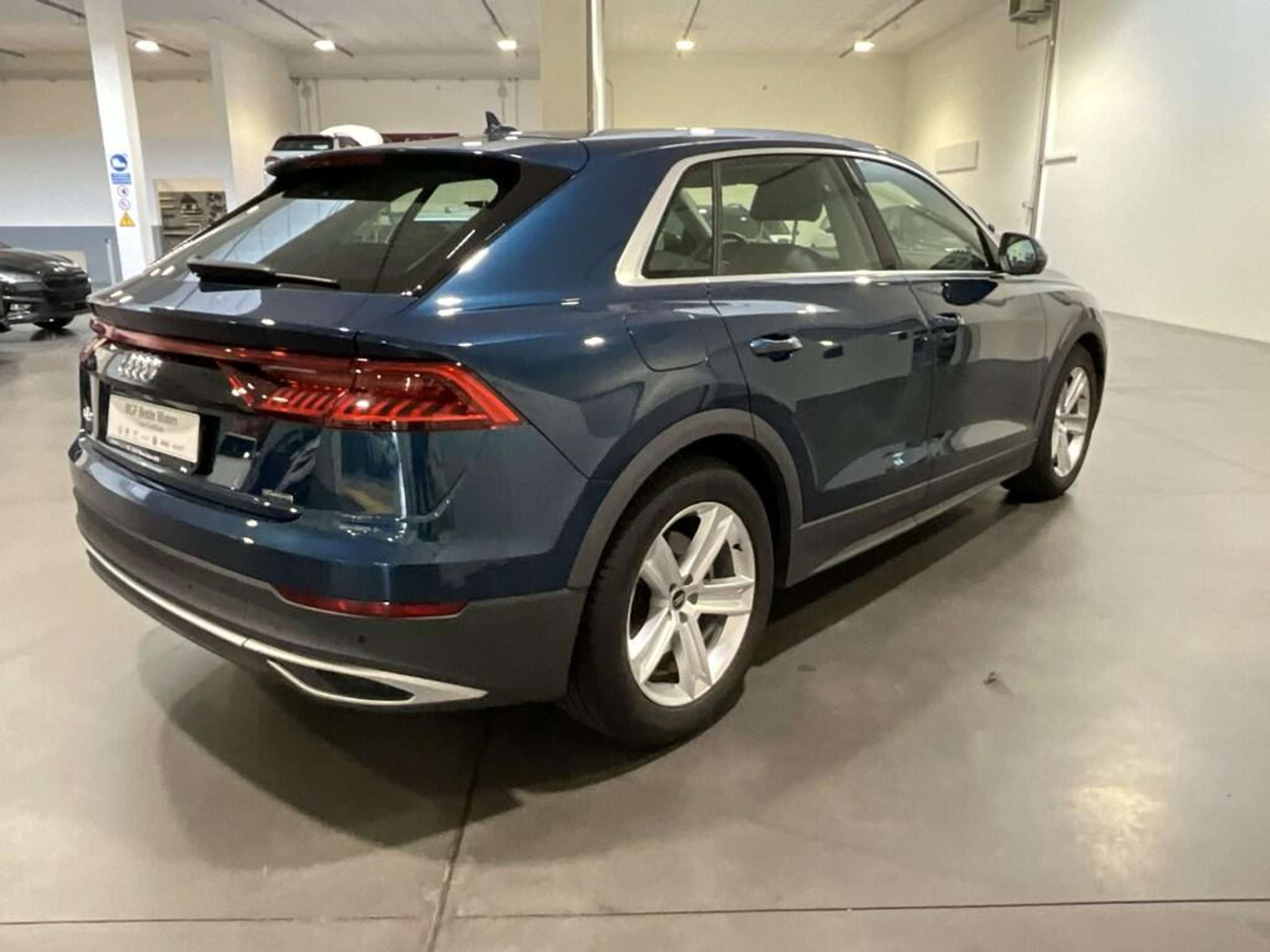 Audi - Q8