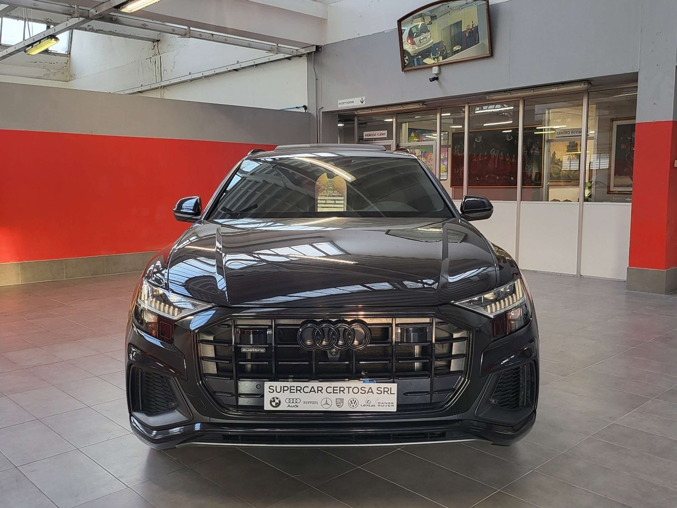 Audi - Q8