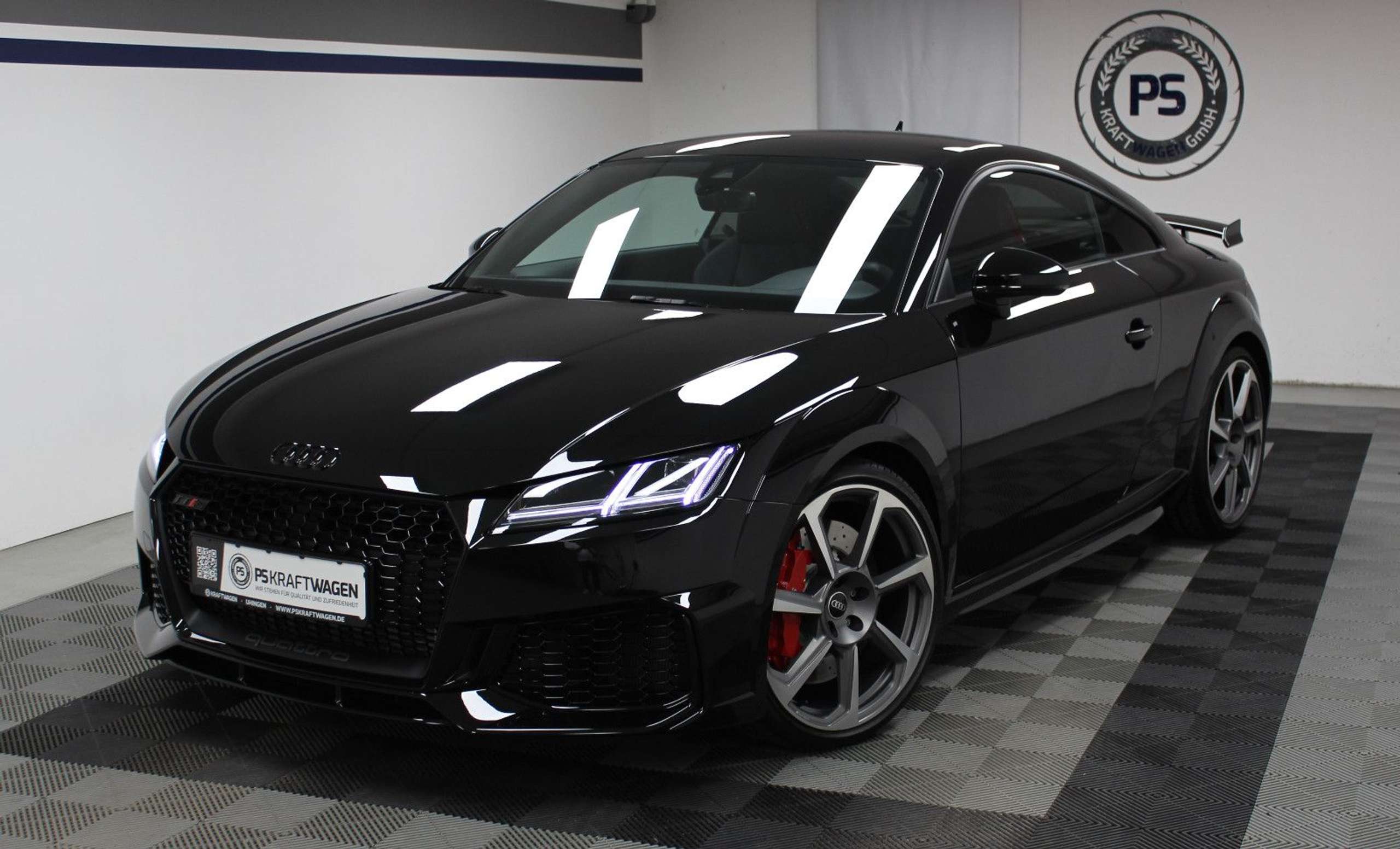 Audi - TT RS