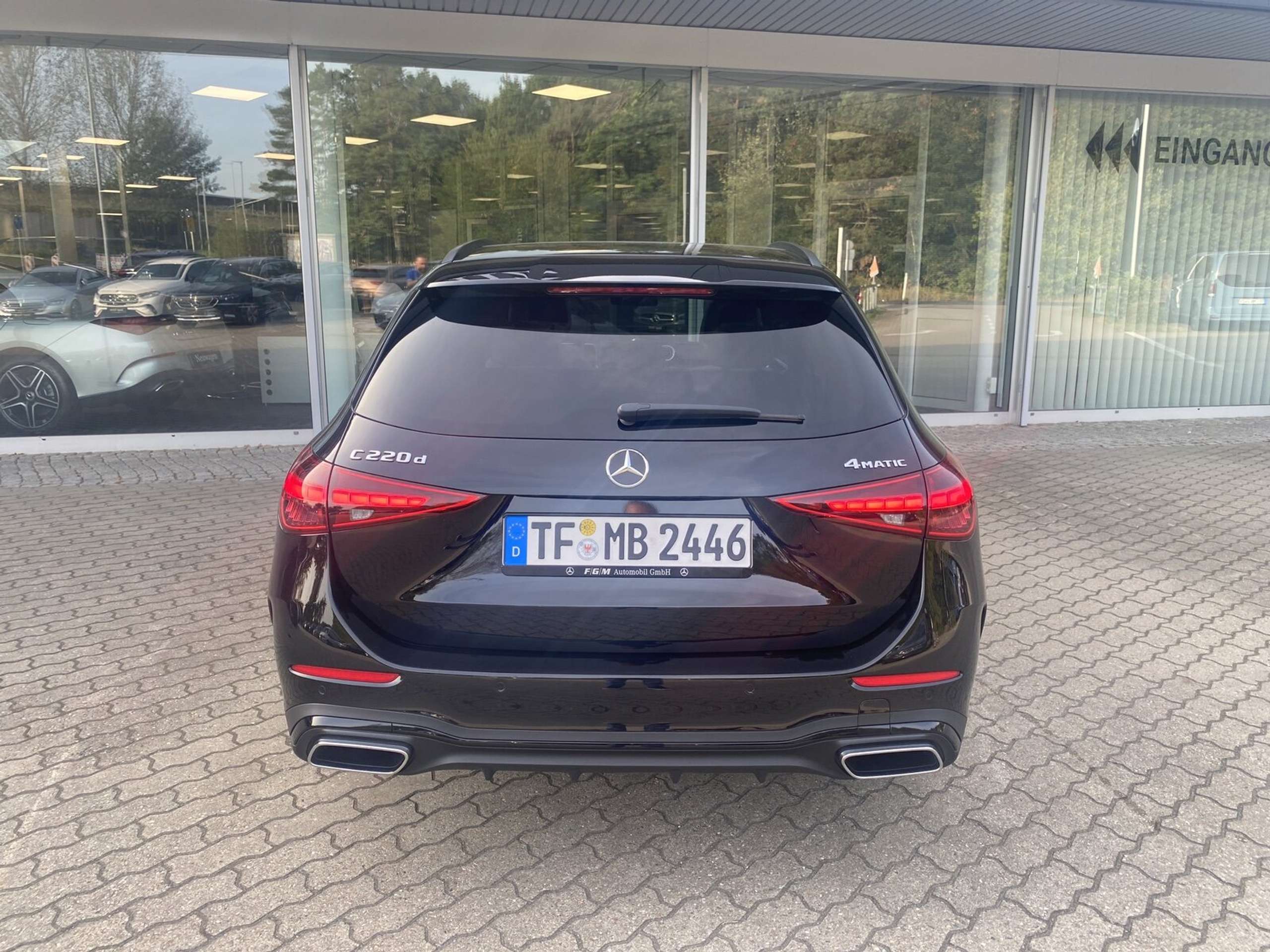 Mercedes-Benz - C 220