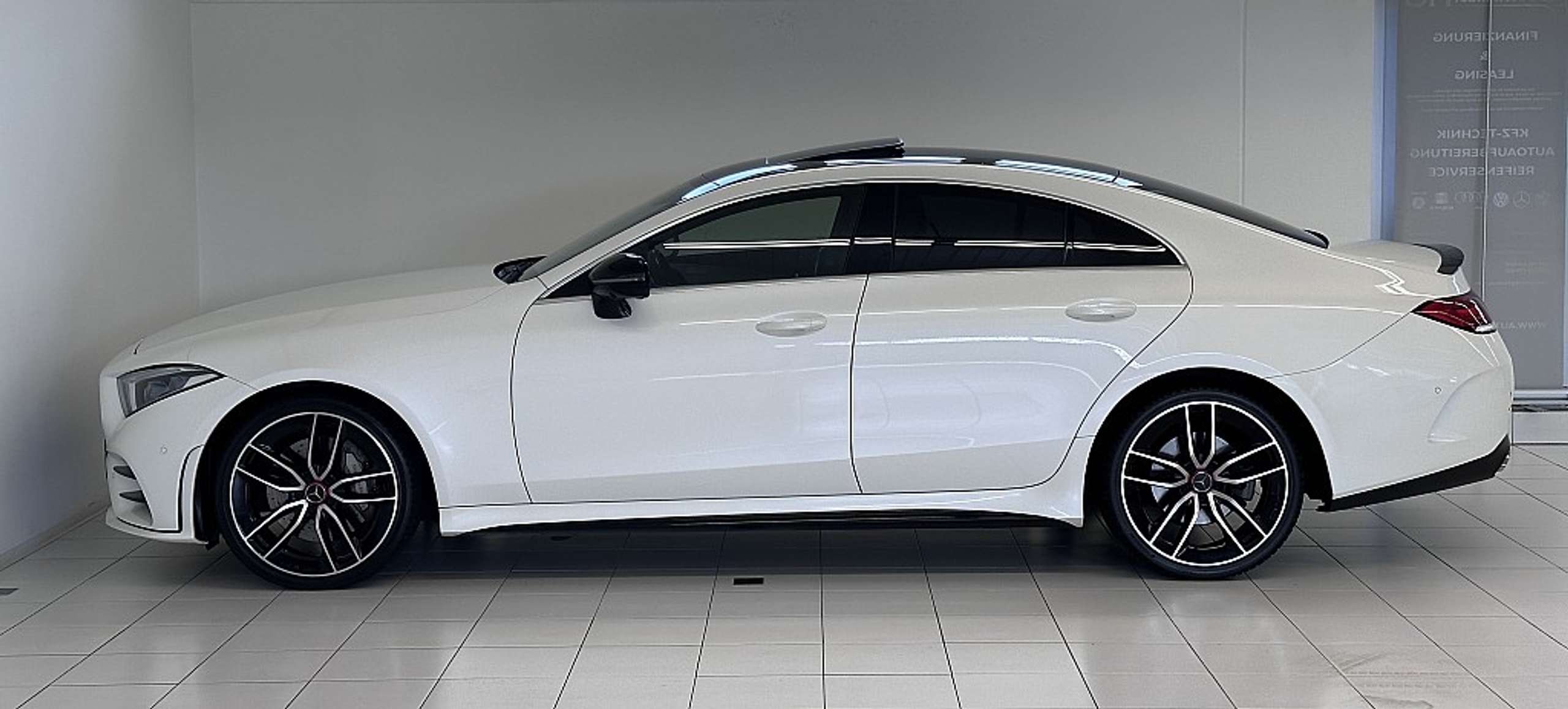 Mercedes-Benz - CLS 350