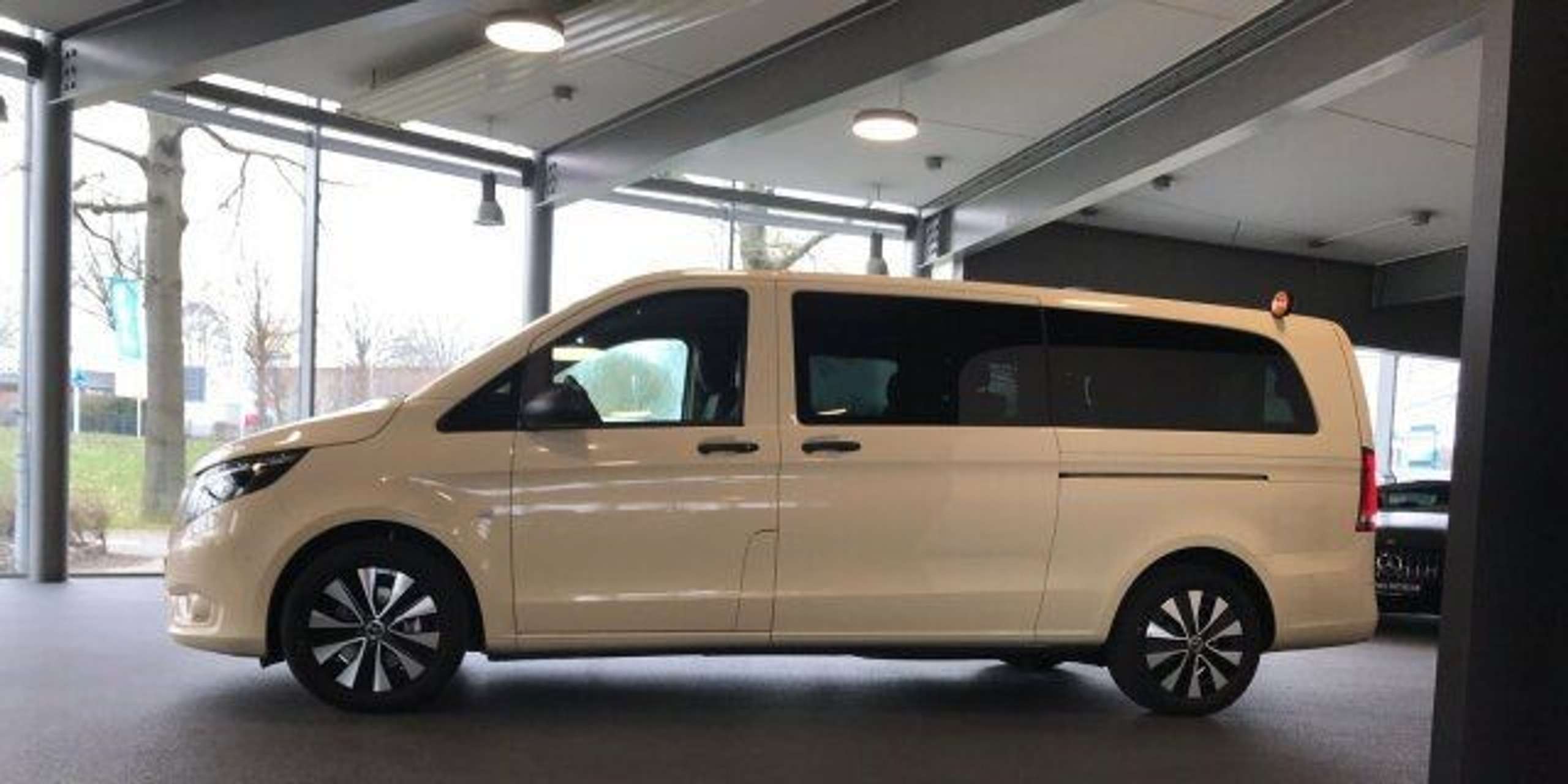 Mercedes-Benz - Vito