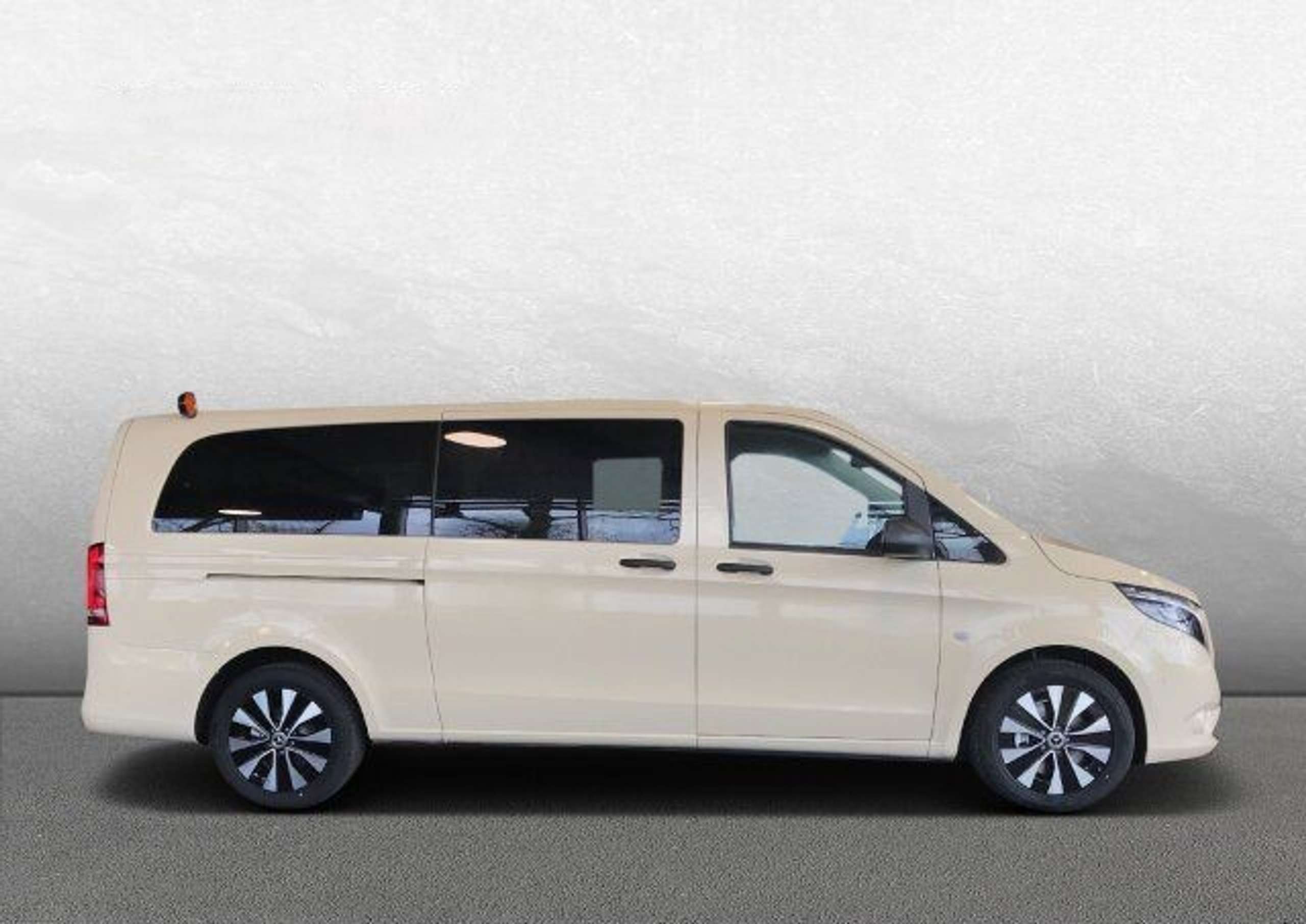 Mercedes-Benz - Vito