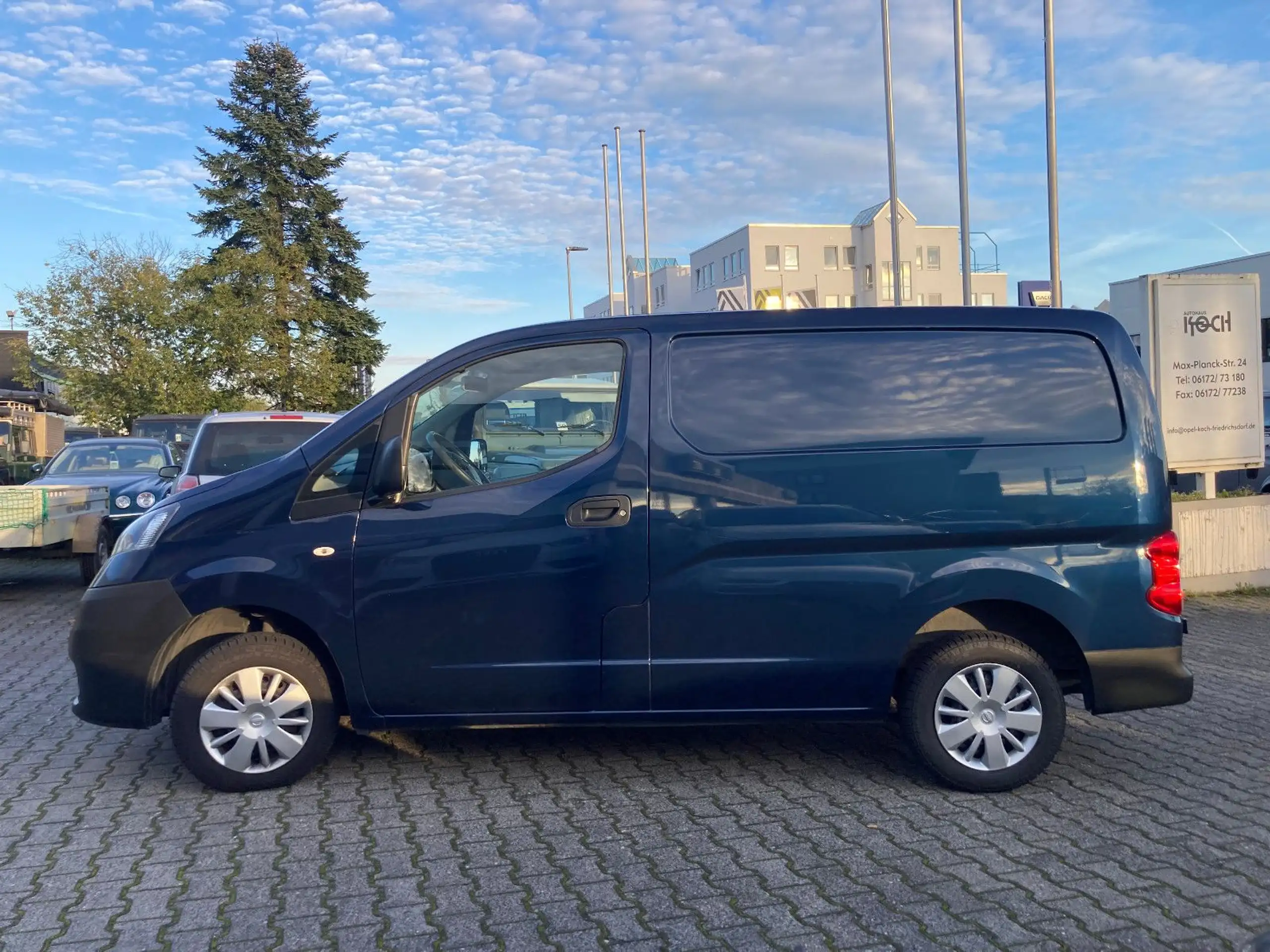 Nissan - NV200