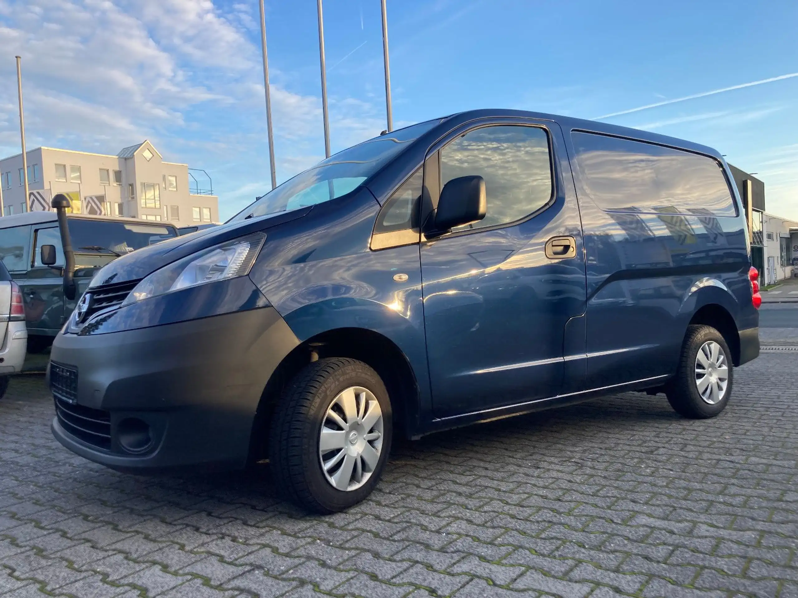 Nissan - NV200