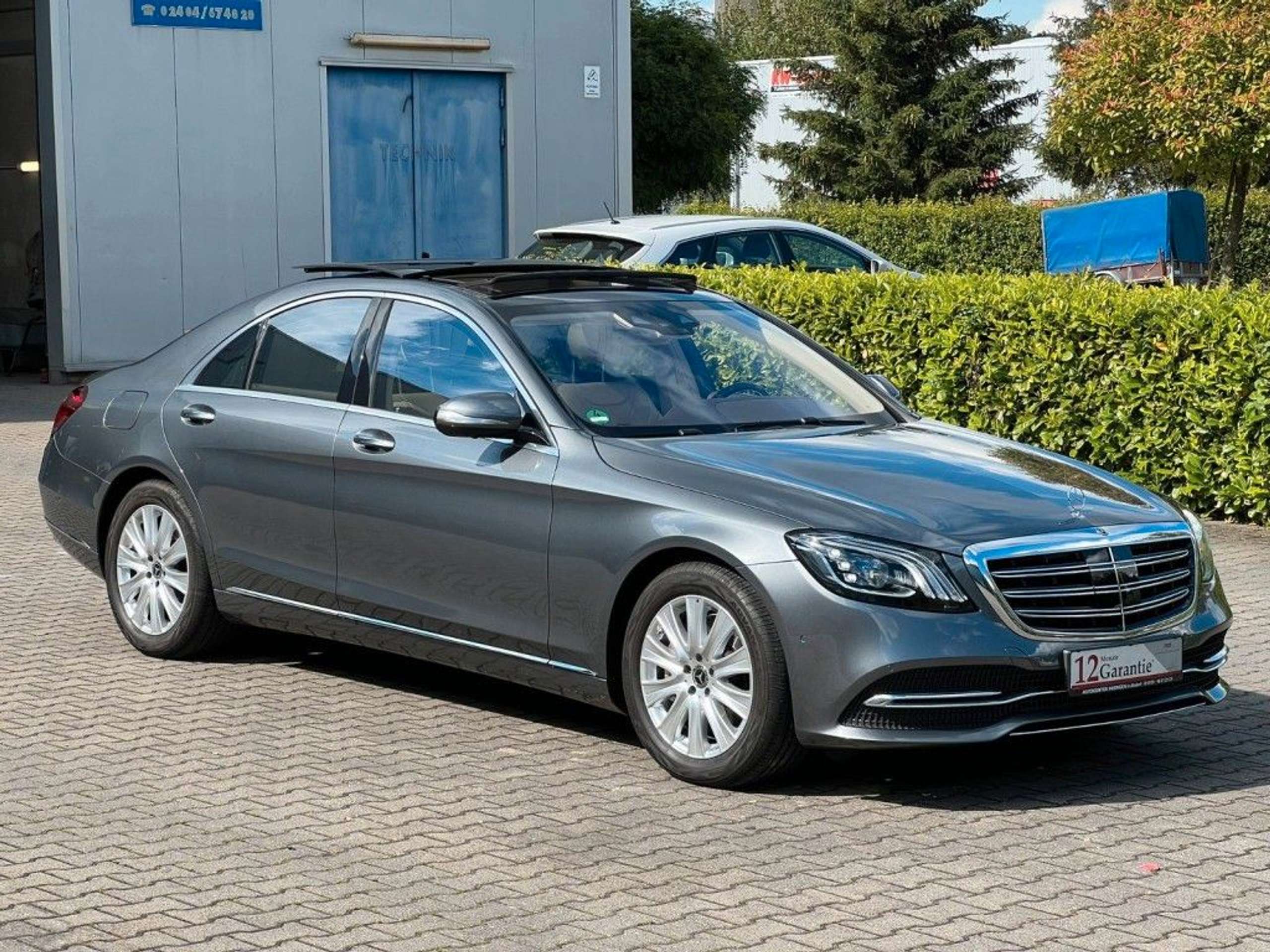 Mercedes-Benz - S 400