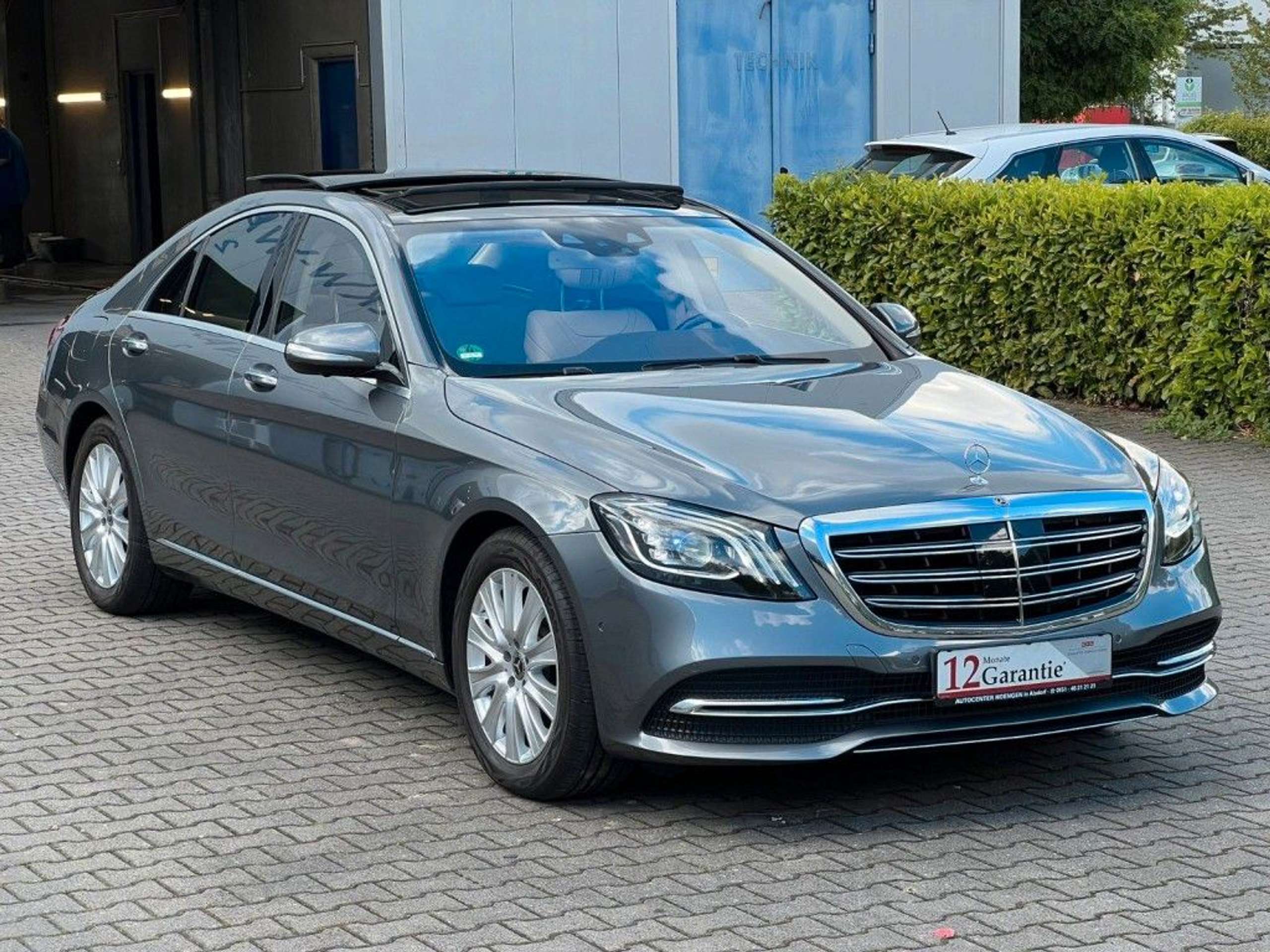 Mercedes-Benz - S 400