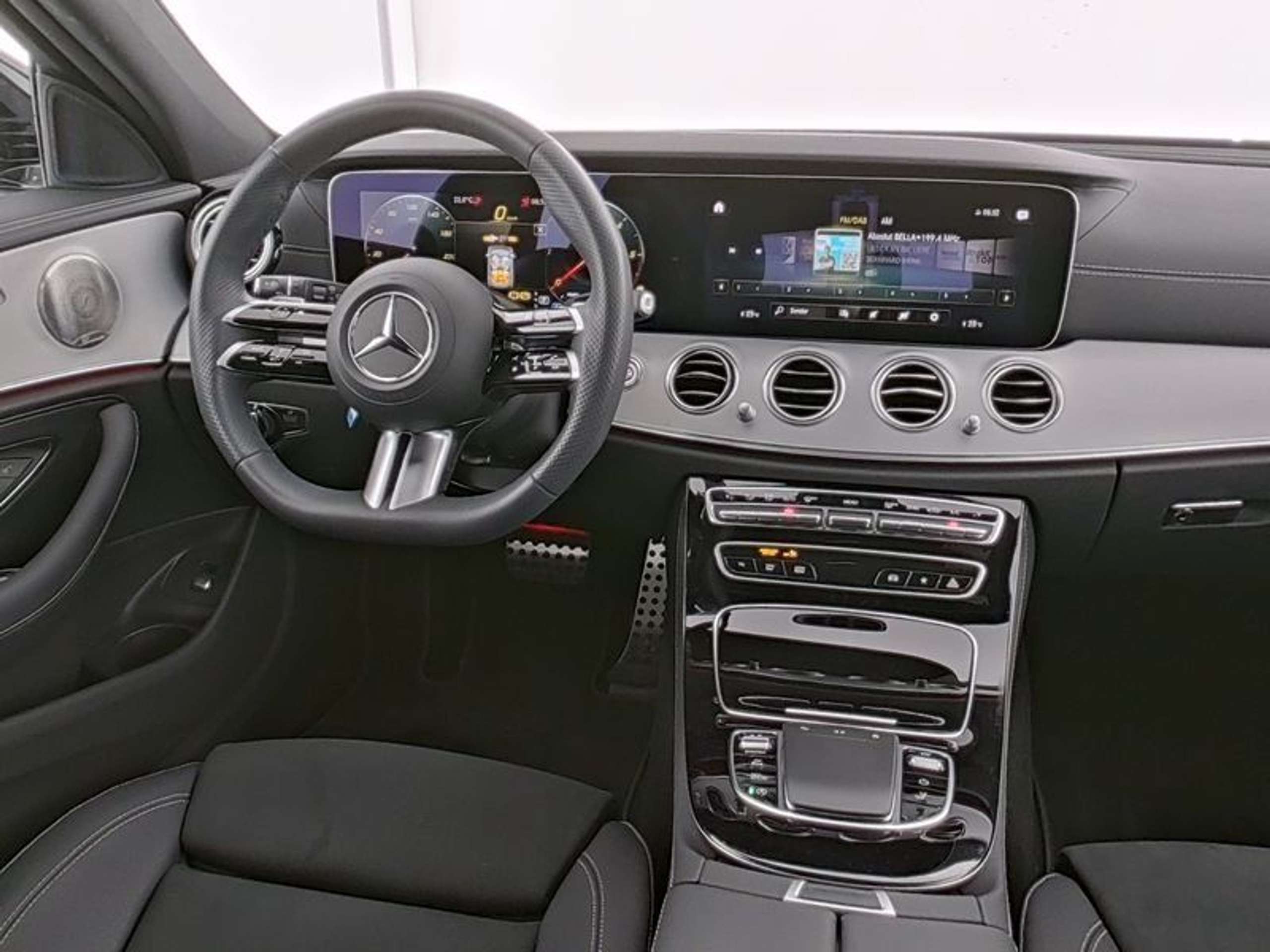 Mercedes-Benz - E 300