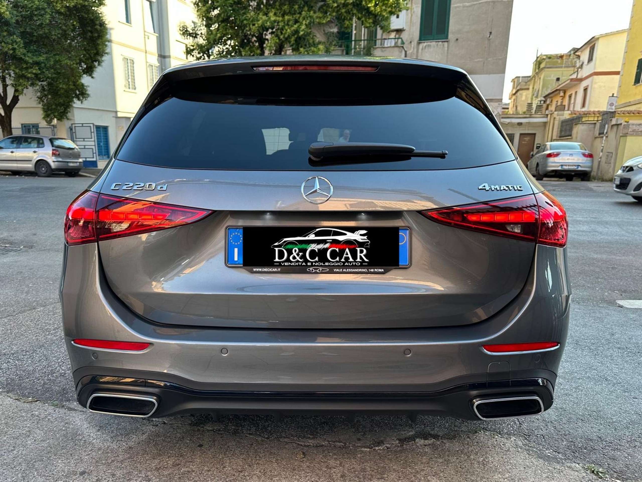 Mercedes-Benz - C 220