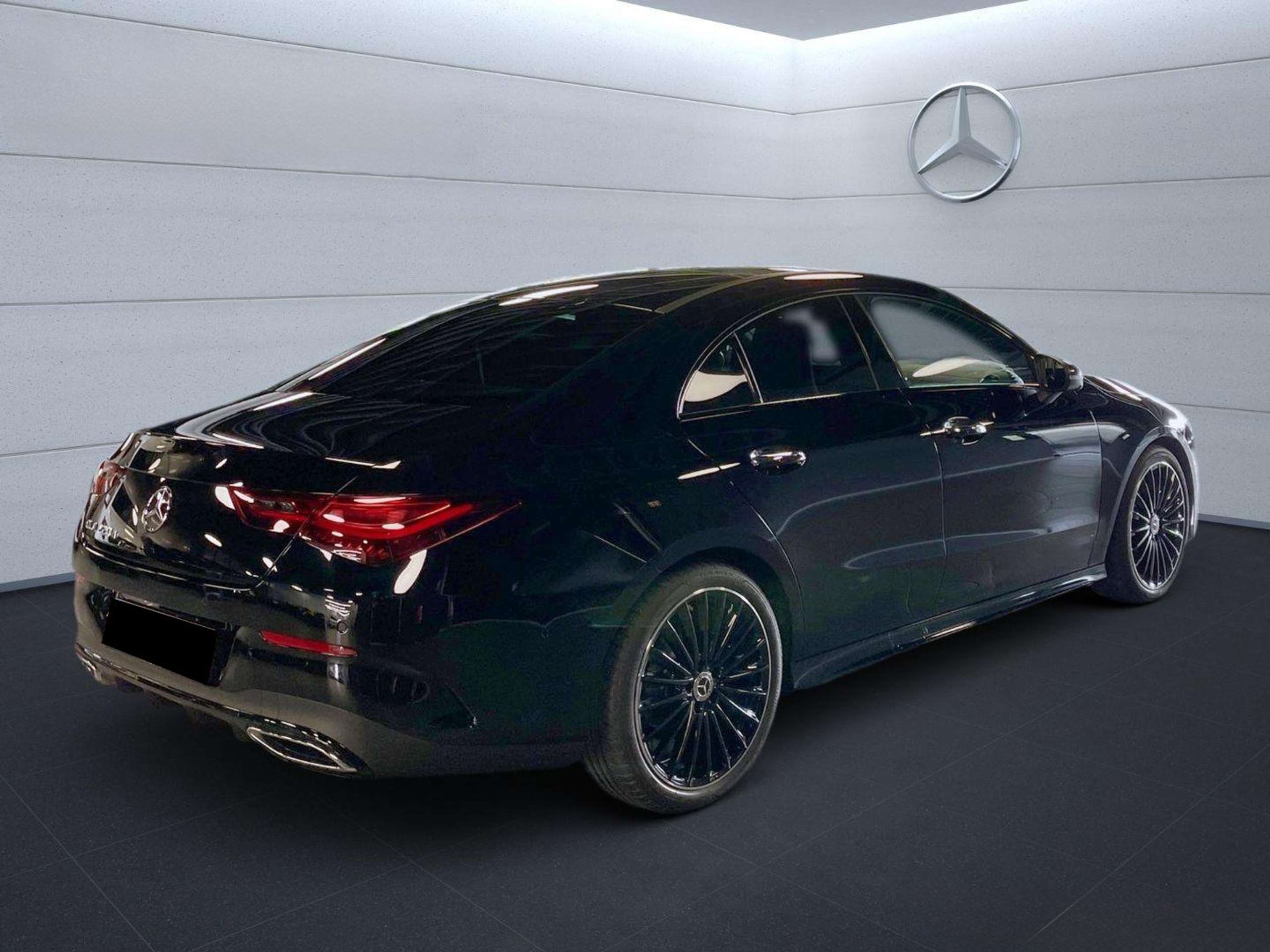 Mercedes-Benz - CLA 220