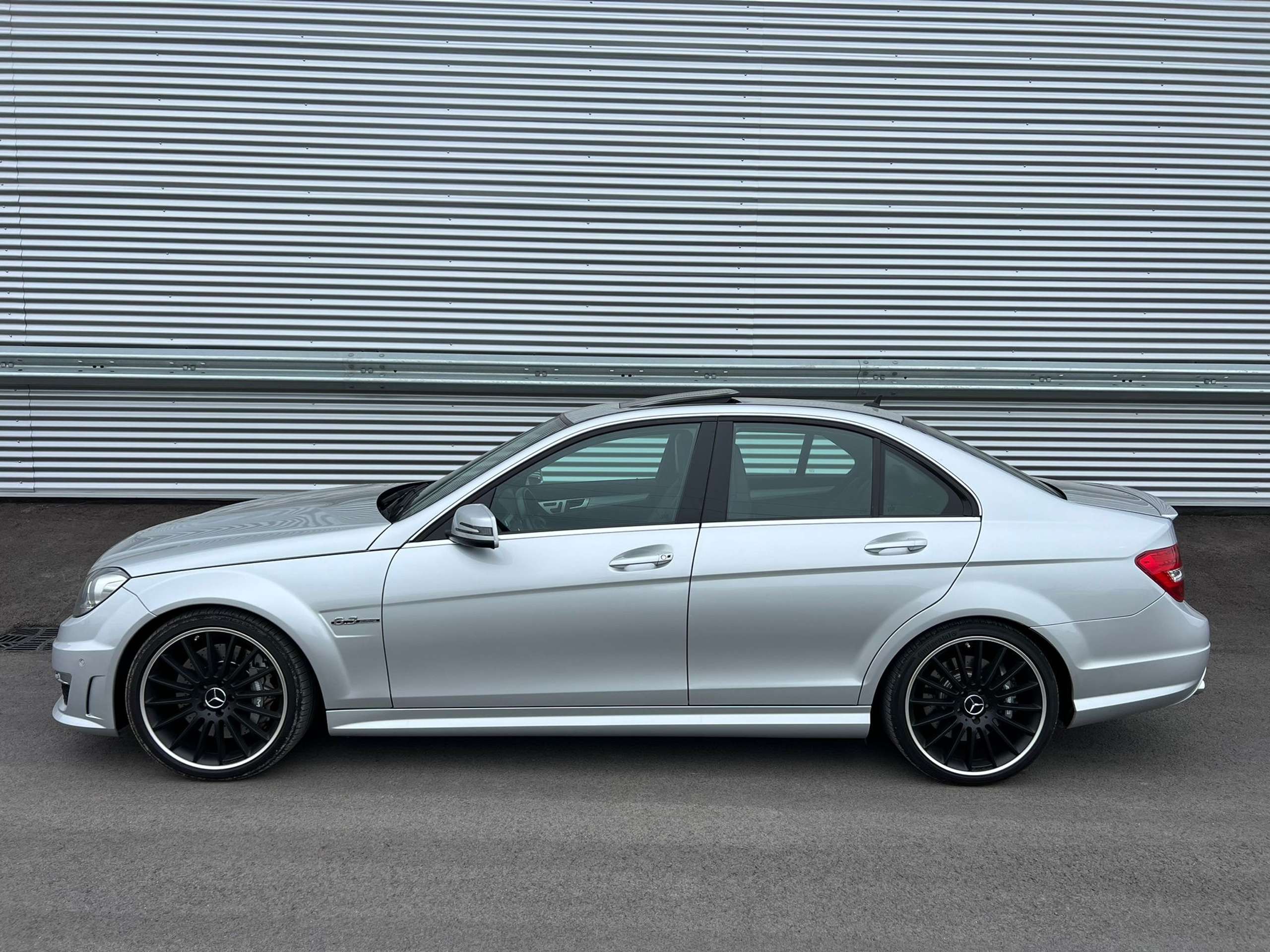 Mercedes-Benz - C 63 AMG