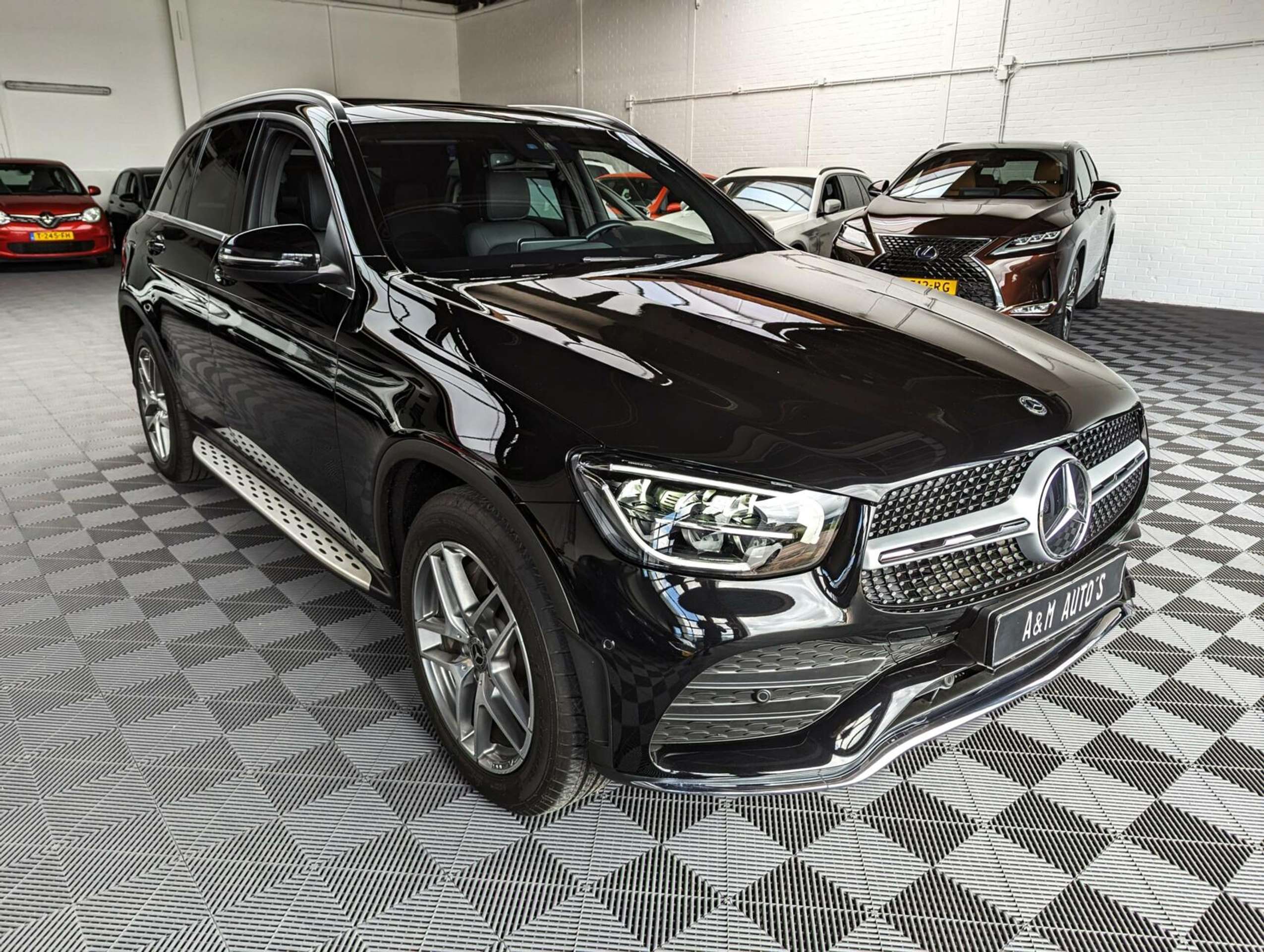 Mercedes-Benz - GLC 200