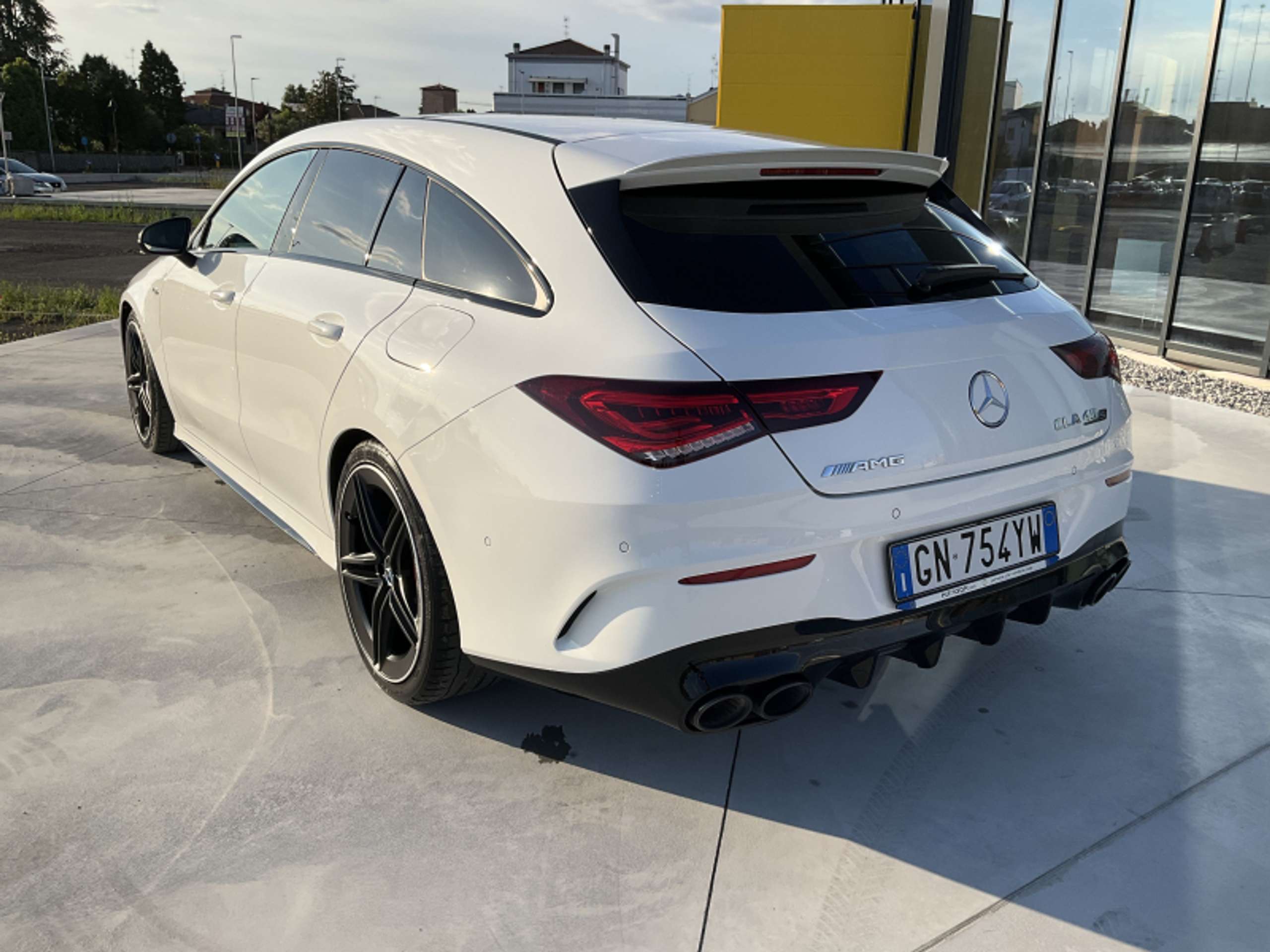 Mercedes-Benz - CLA 45 AMG