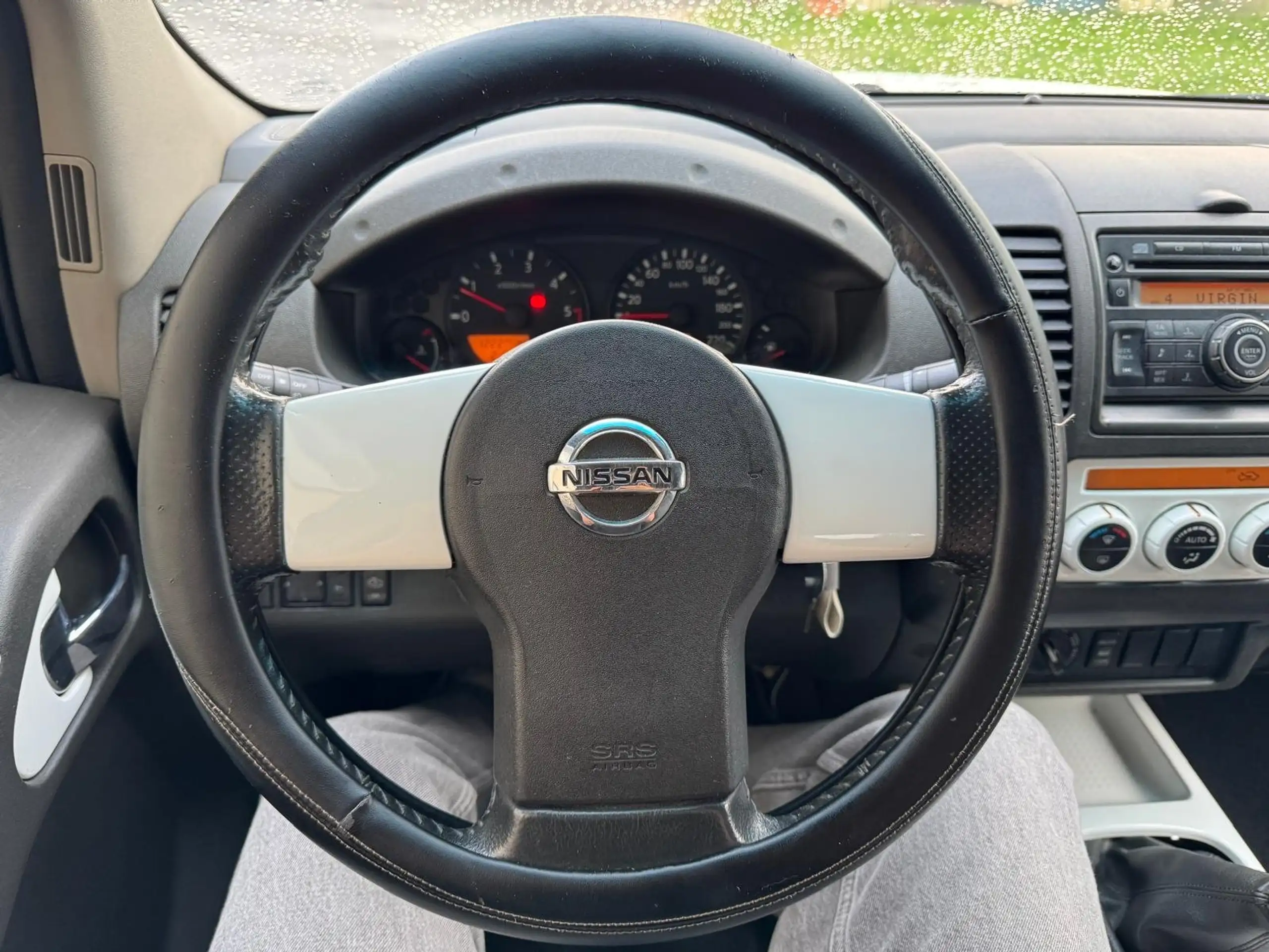 Nissan - Navara