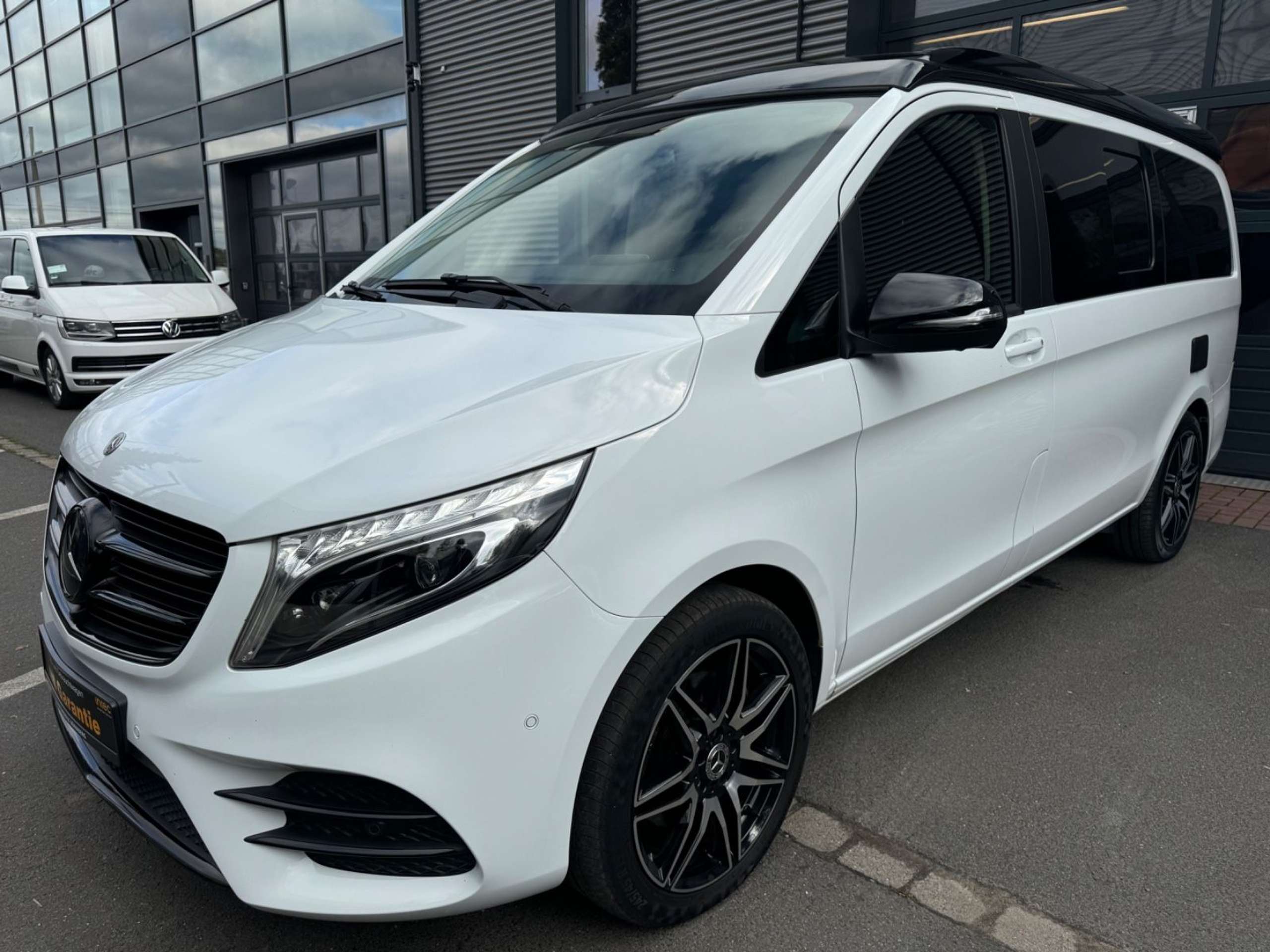 Mercedes-Benz - V 250