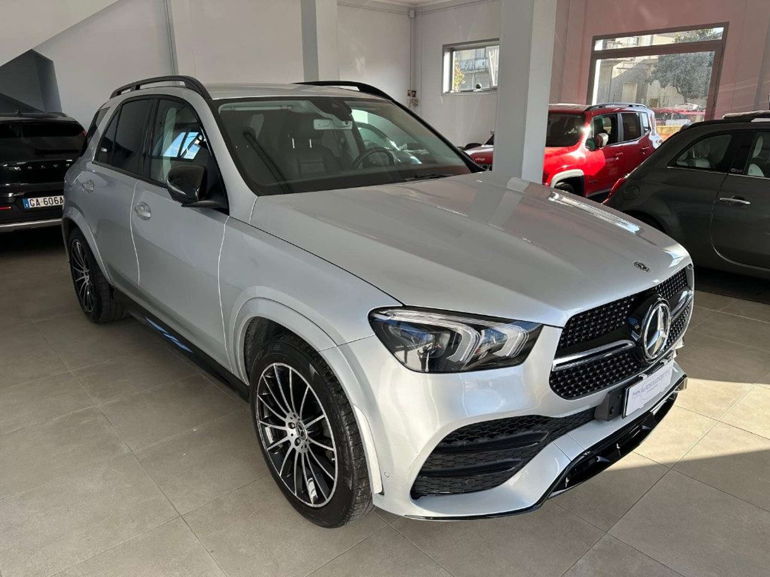 Mercedes-Benz - GLE 300