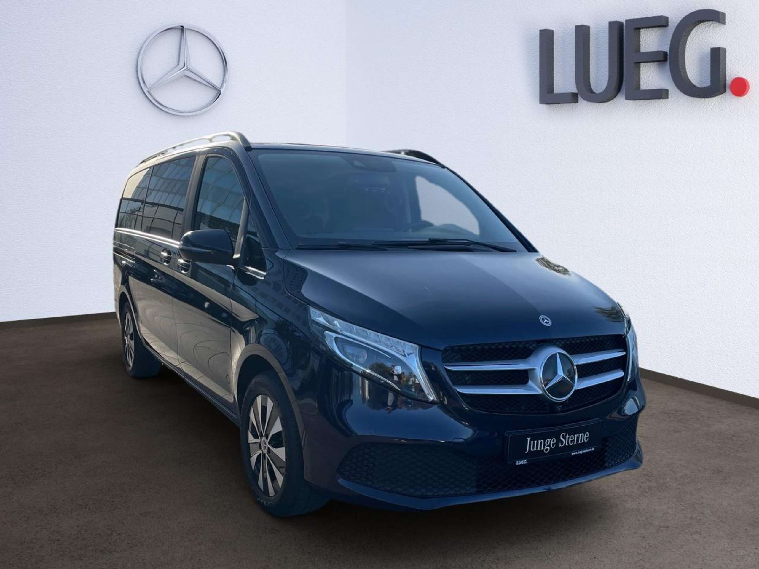 Mercedes-Benz - V 300