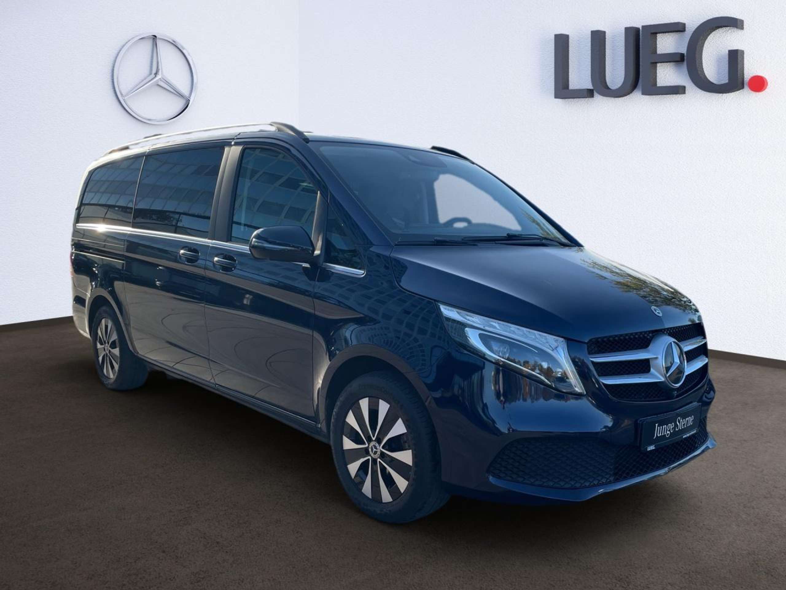 Mercedes-Benz - V 300