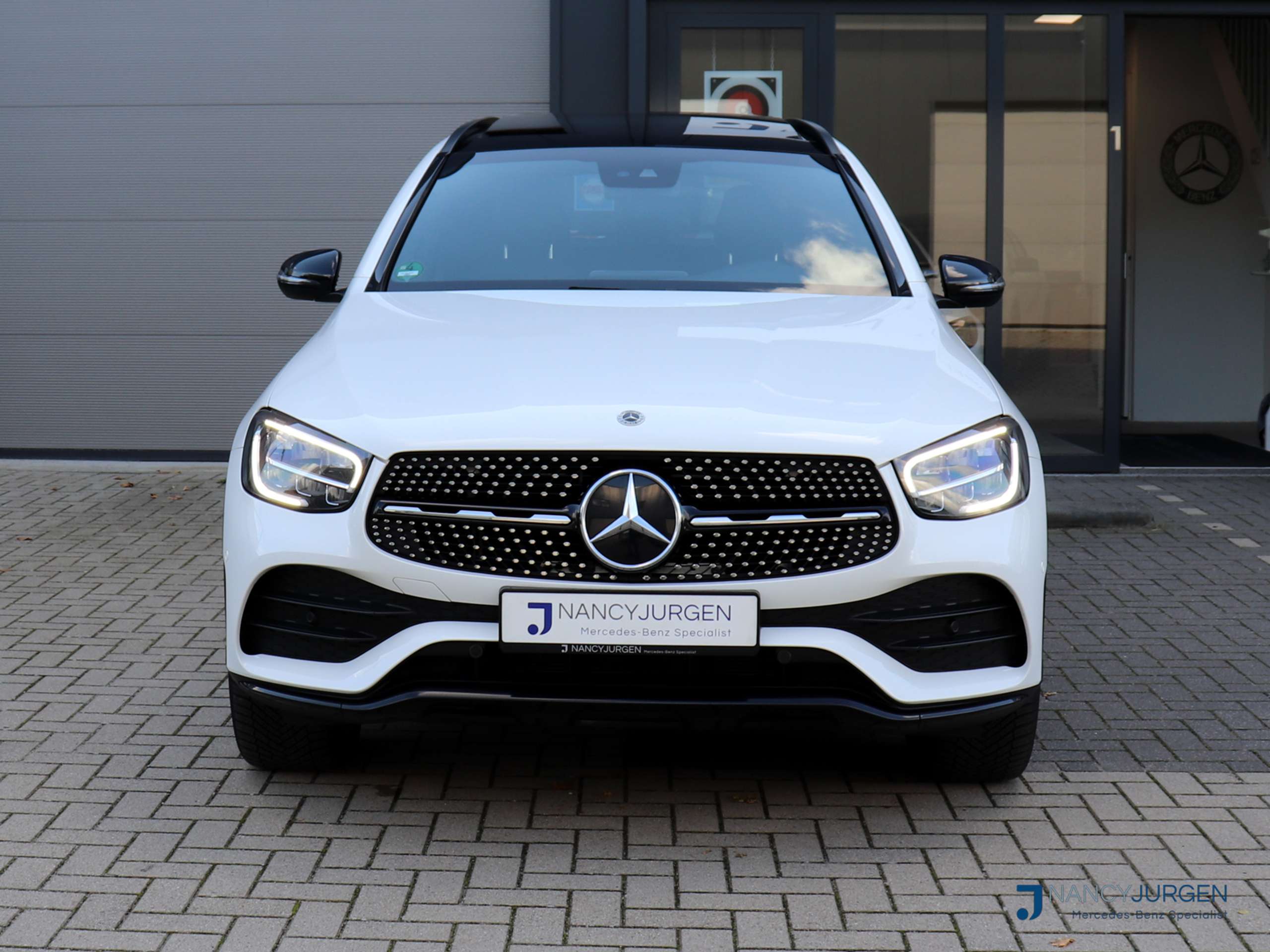 Mercedes-Benz - GLC 300