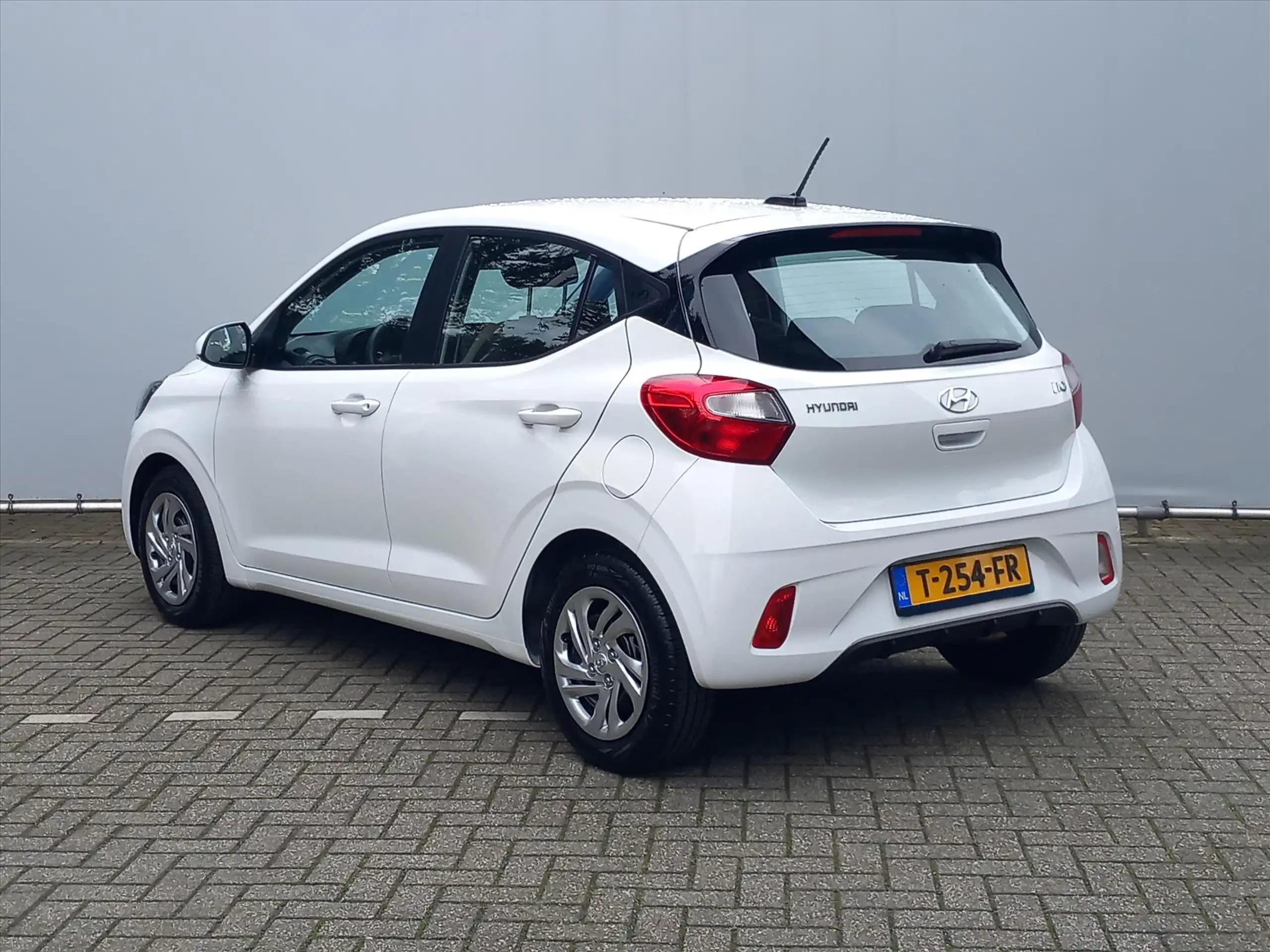 Hyundai - i10