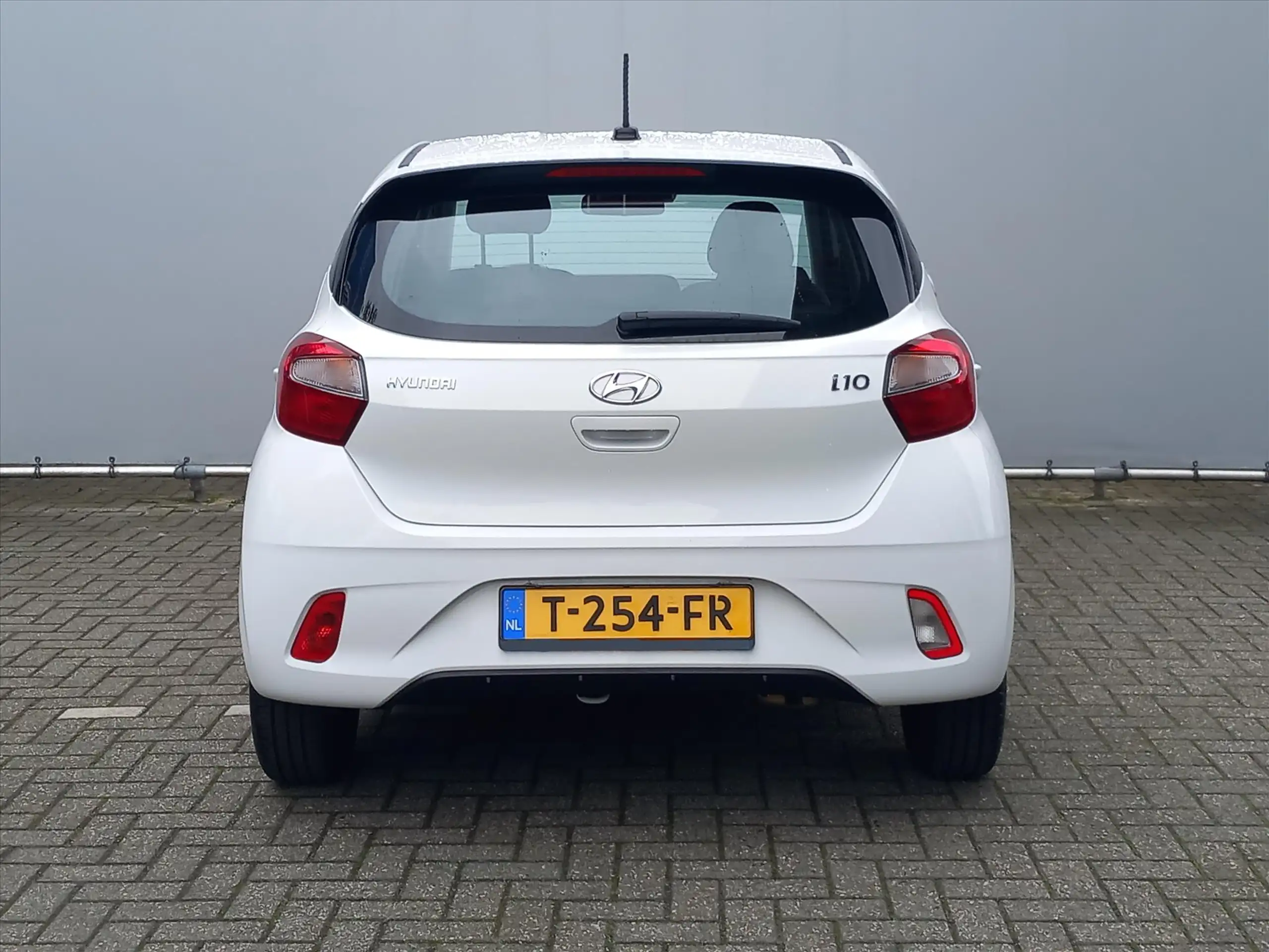 Hyundai - i10