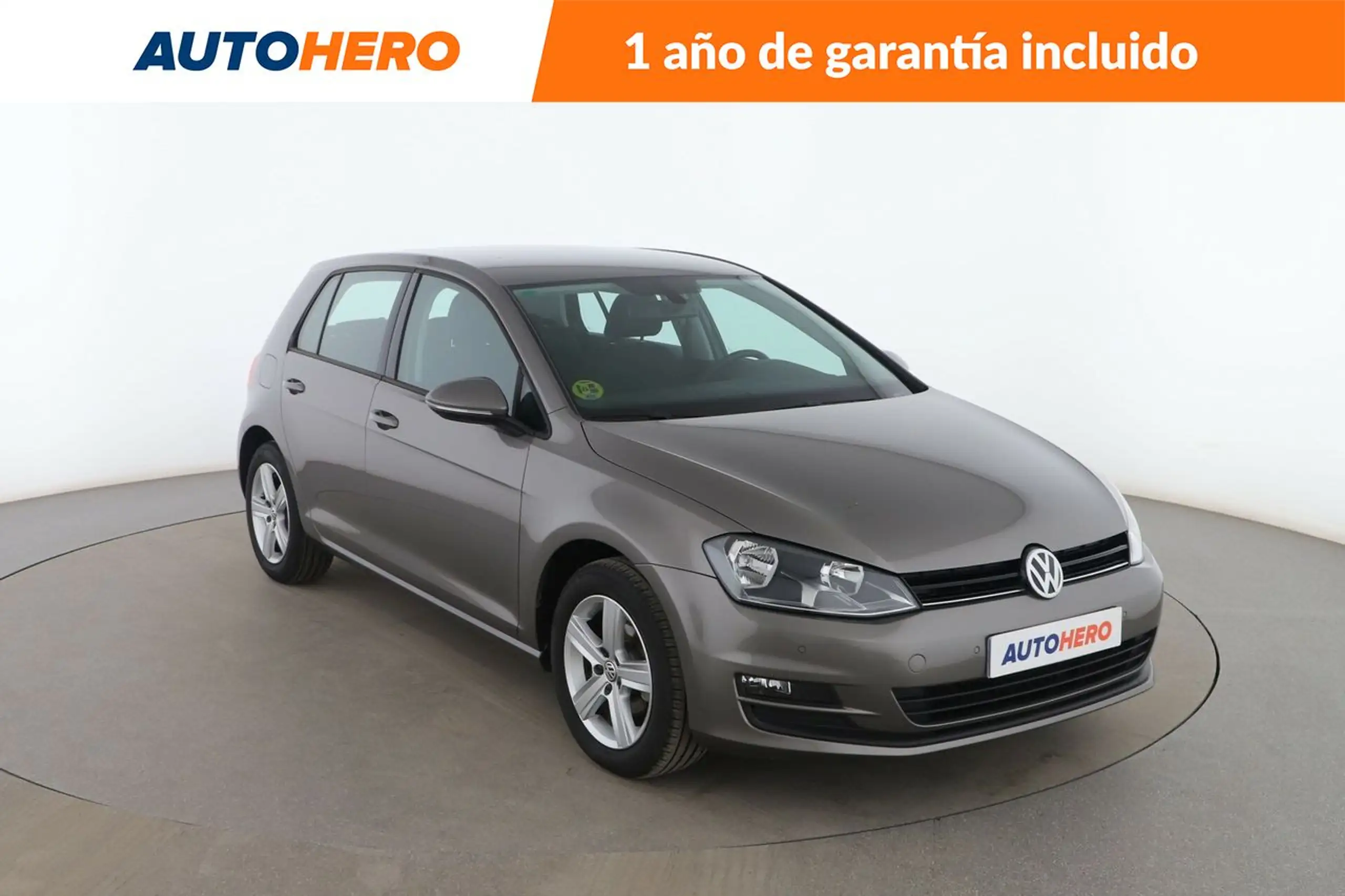 Volkswagen - Golf