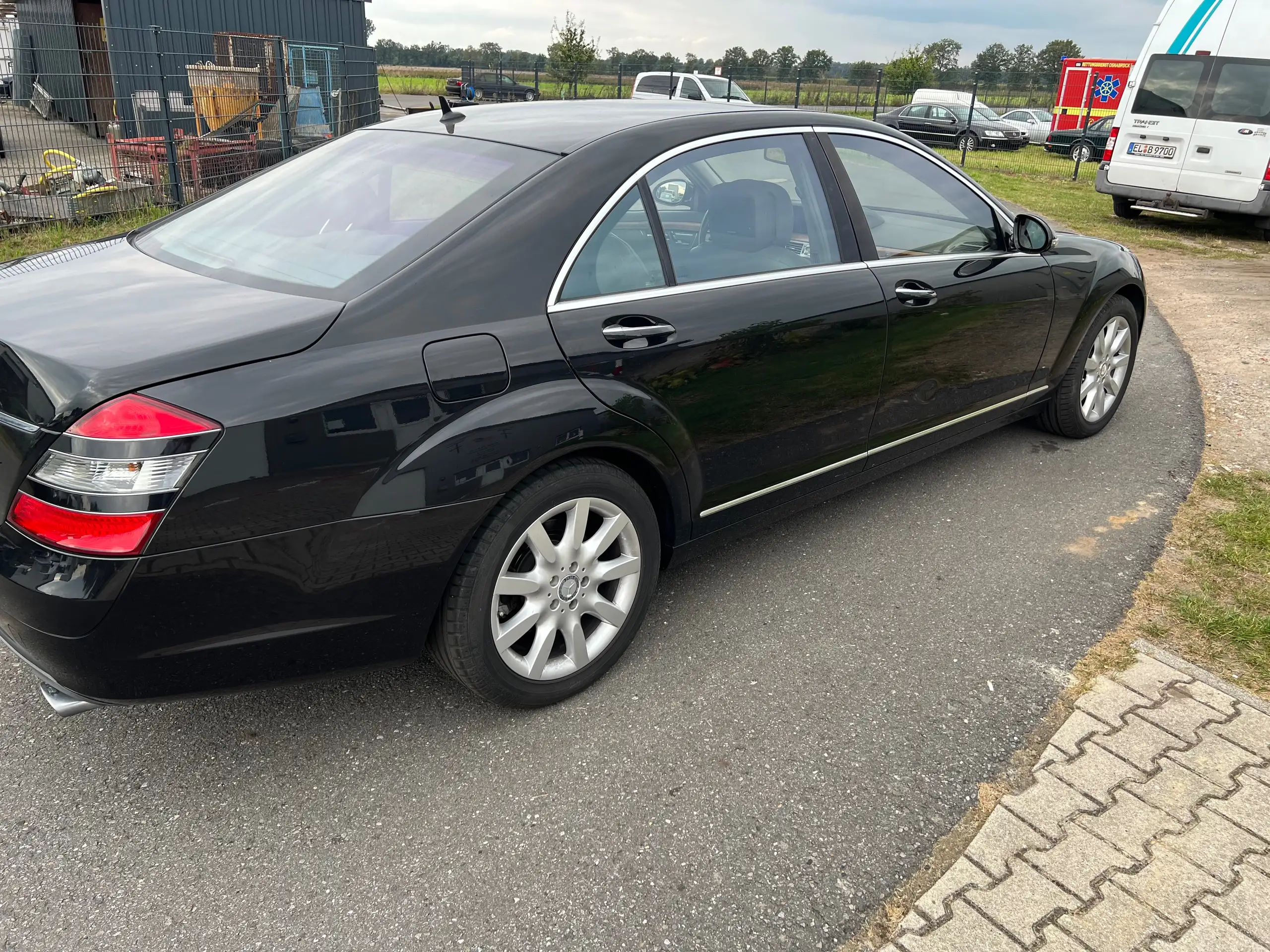 Mercedes-Benz - S 500