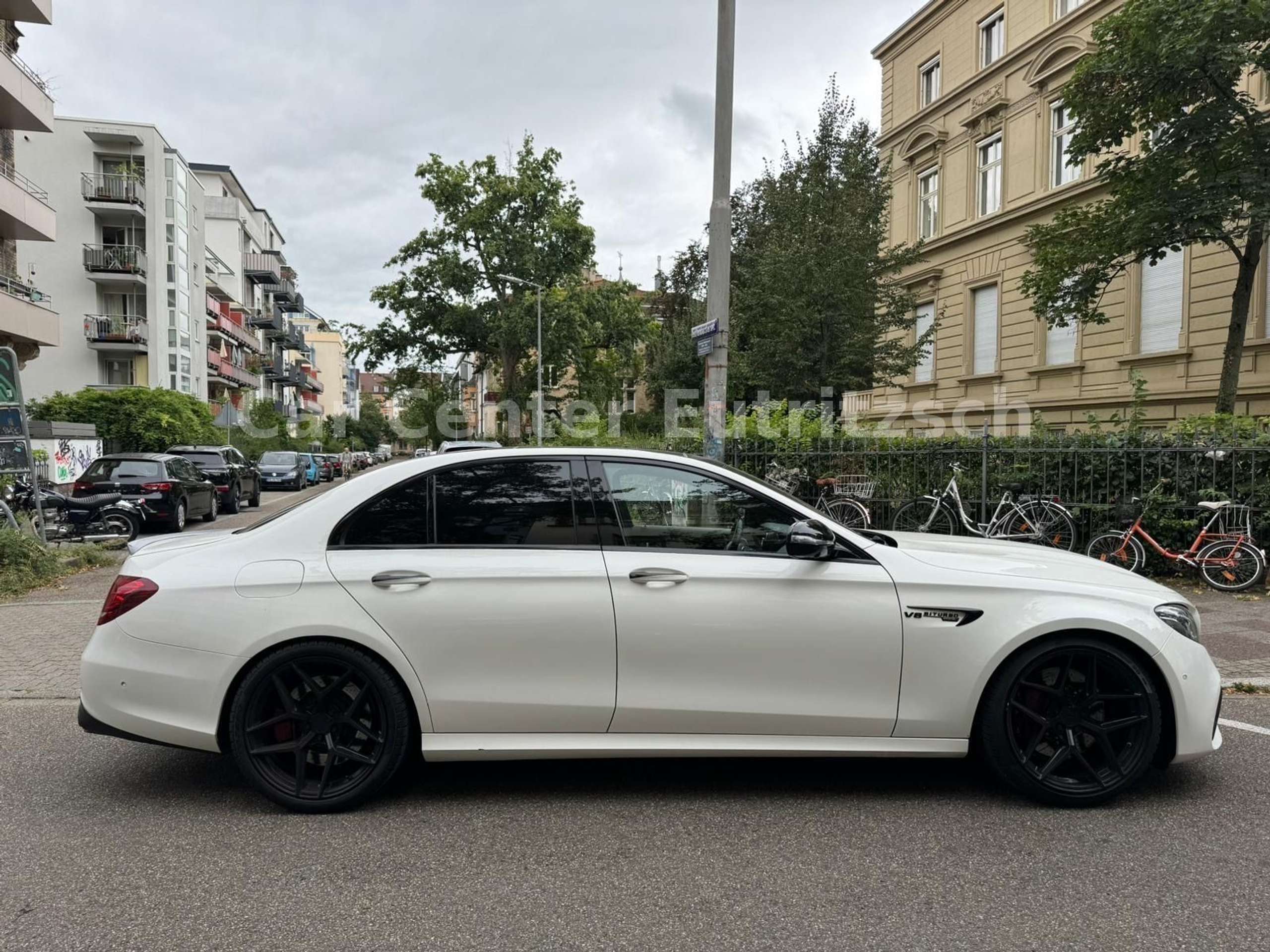 Mercedes-Benz - E 63 AMG