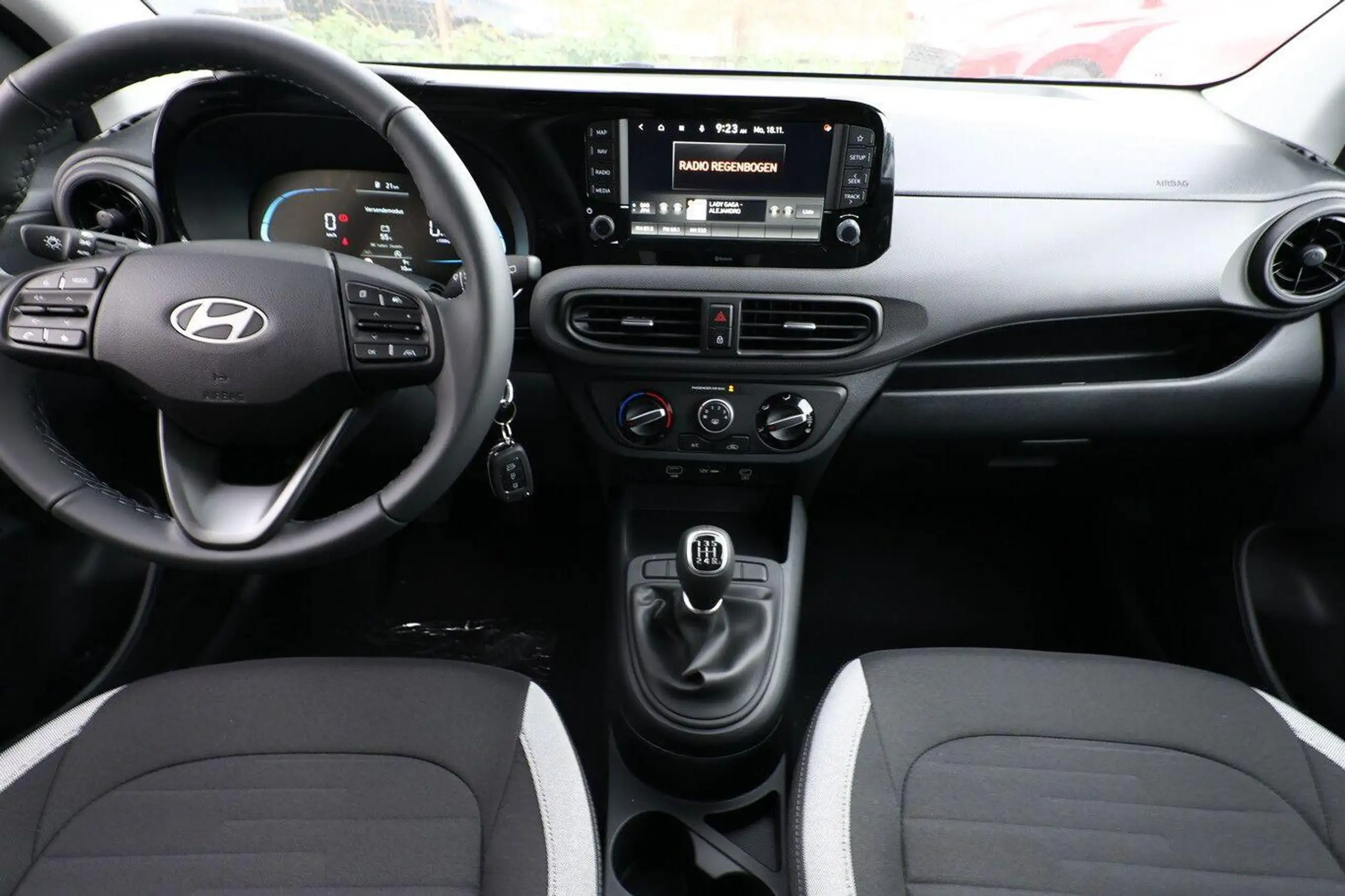 Hyundai - i10