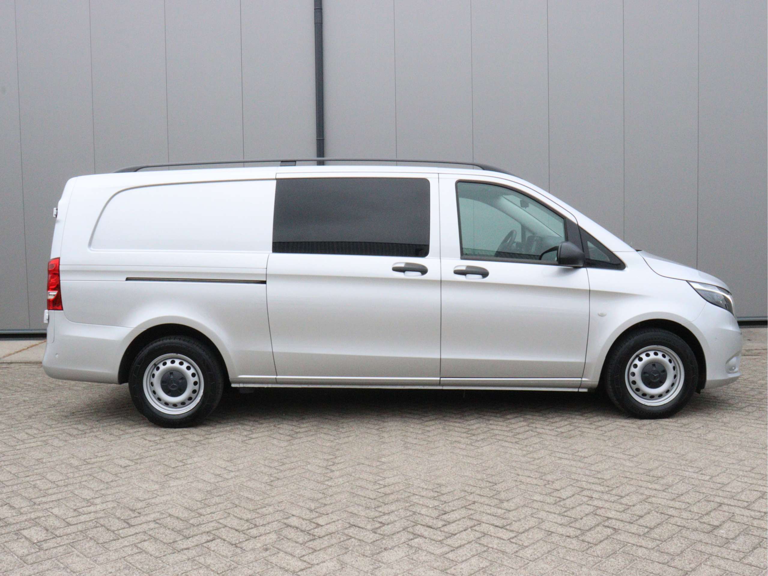 Mercedes-Benz - Vito