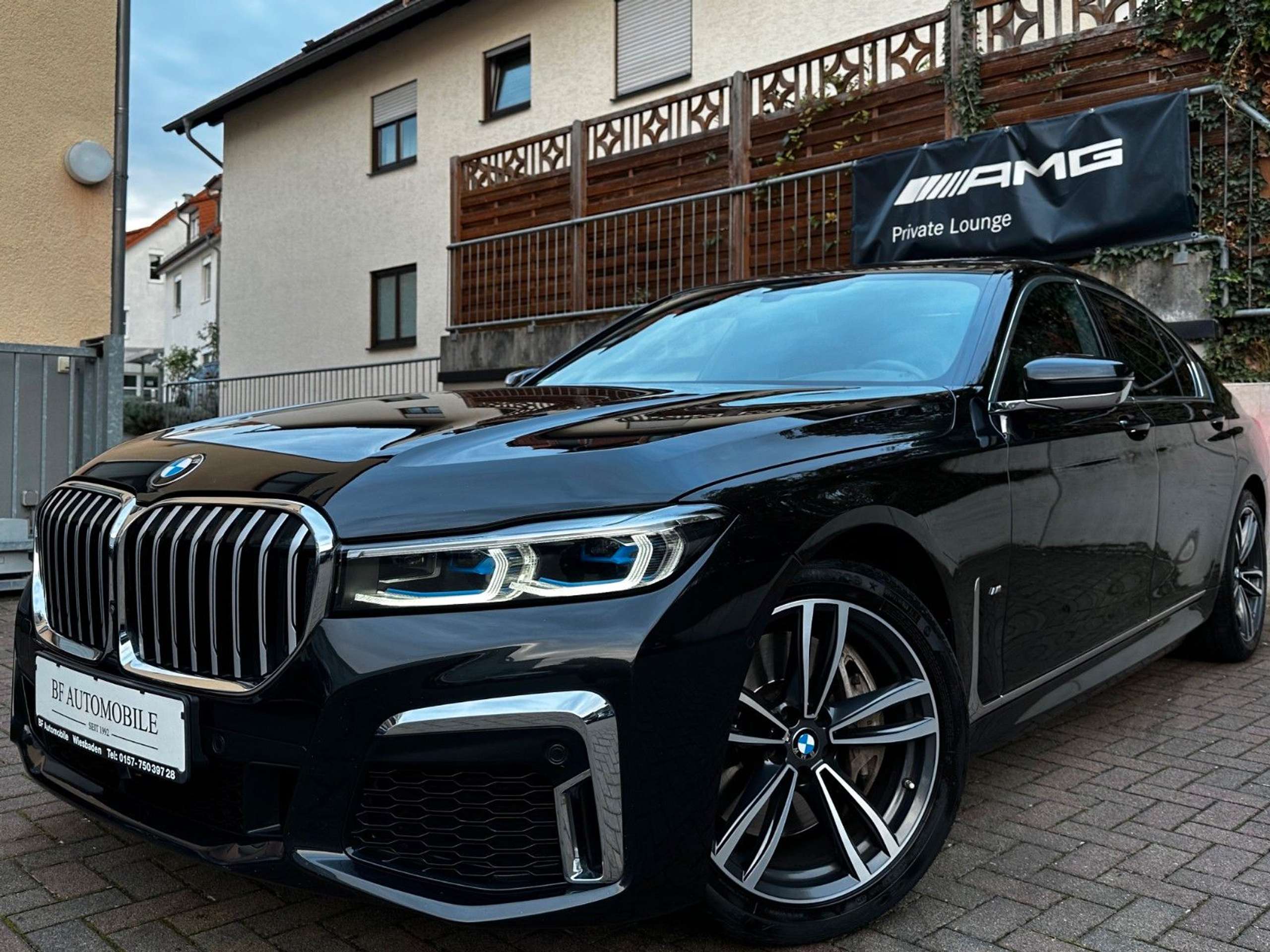 BMW - 740