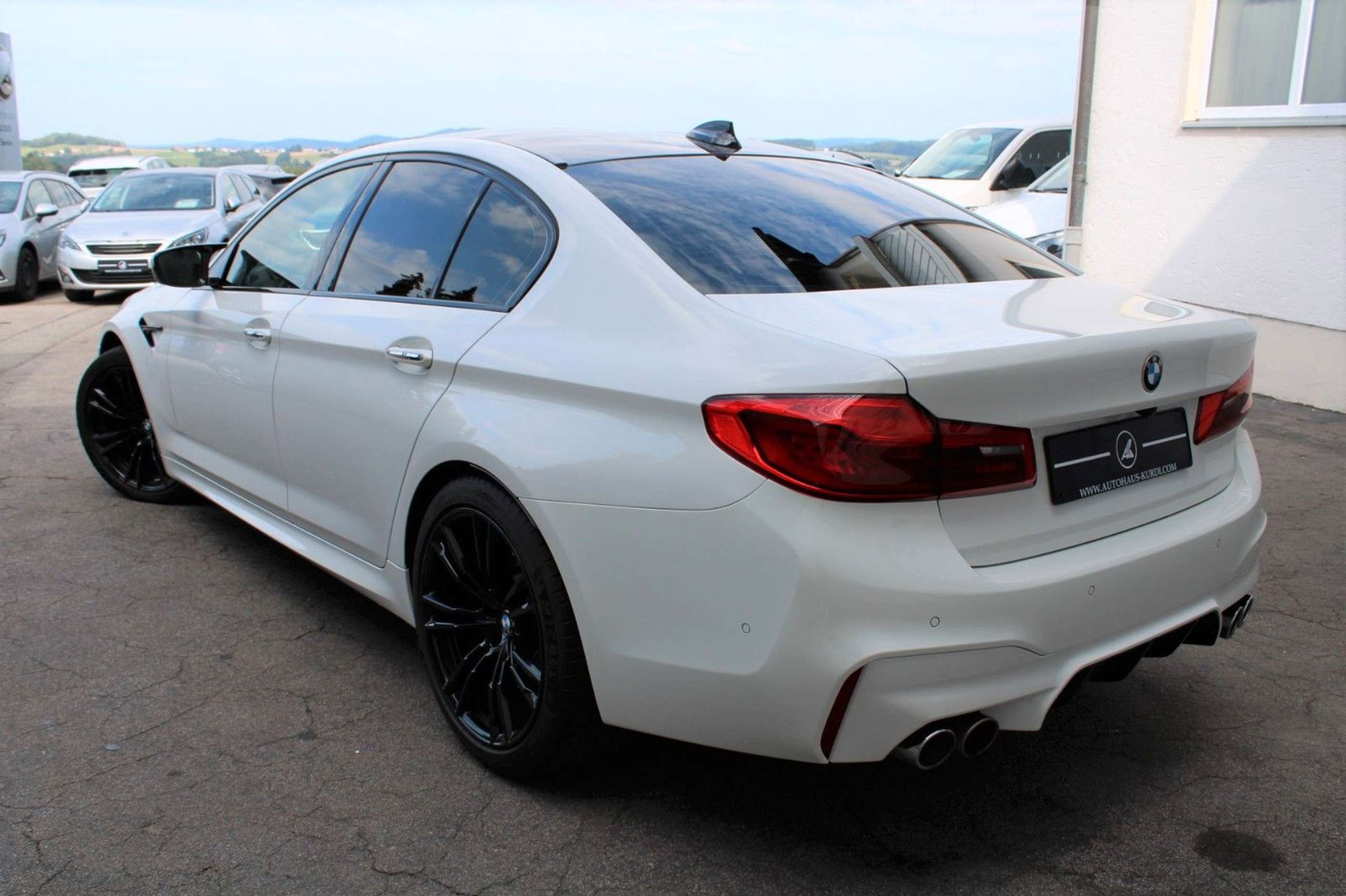 BMW - M5