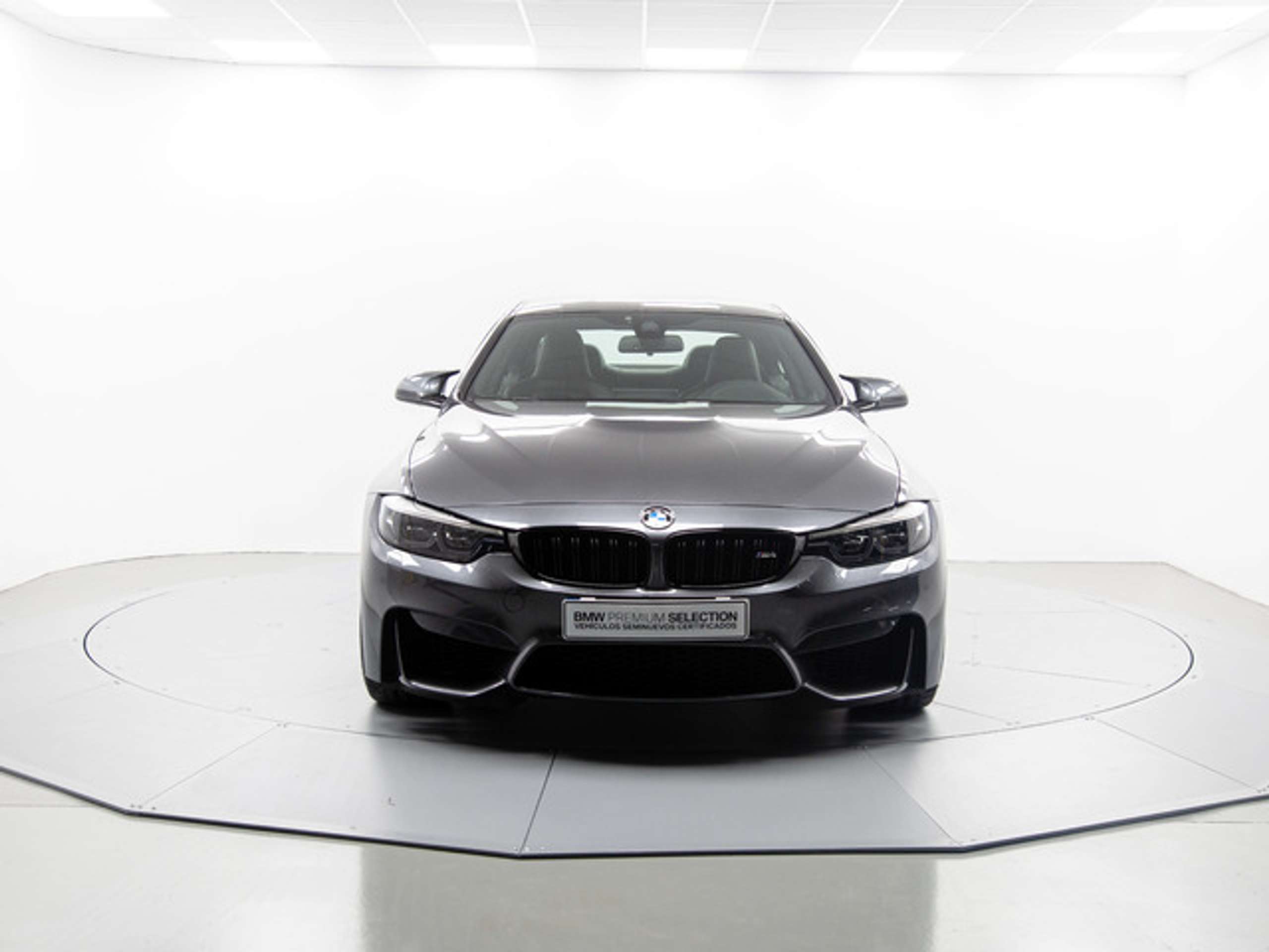 BMW - M4