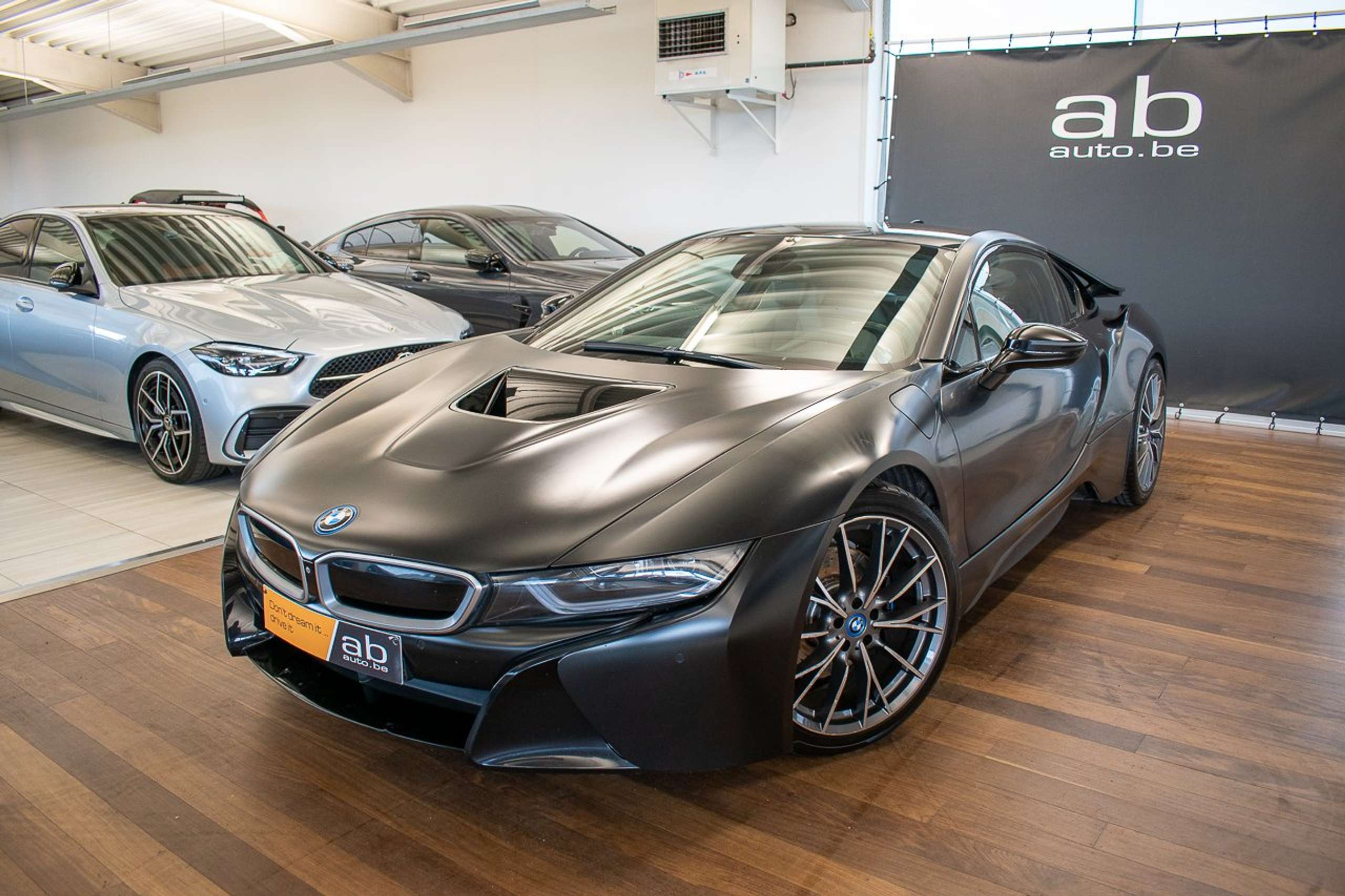 BMW - i8