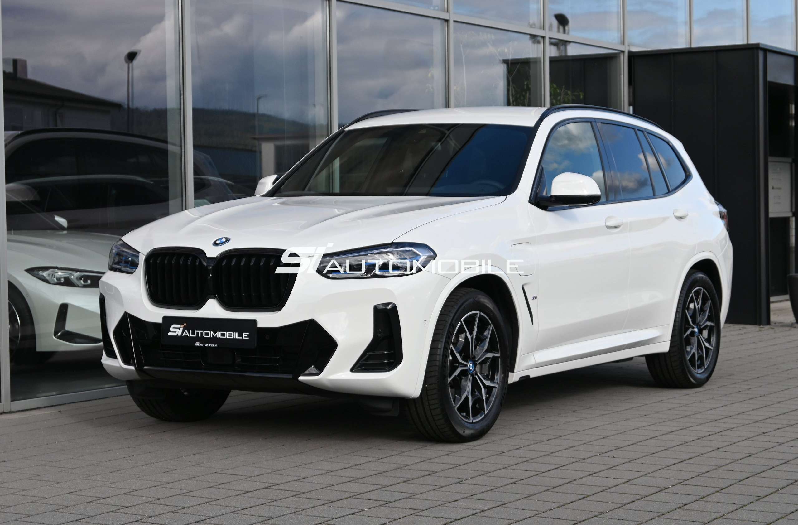 BMW - X3