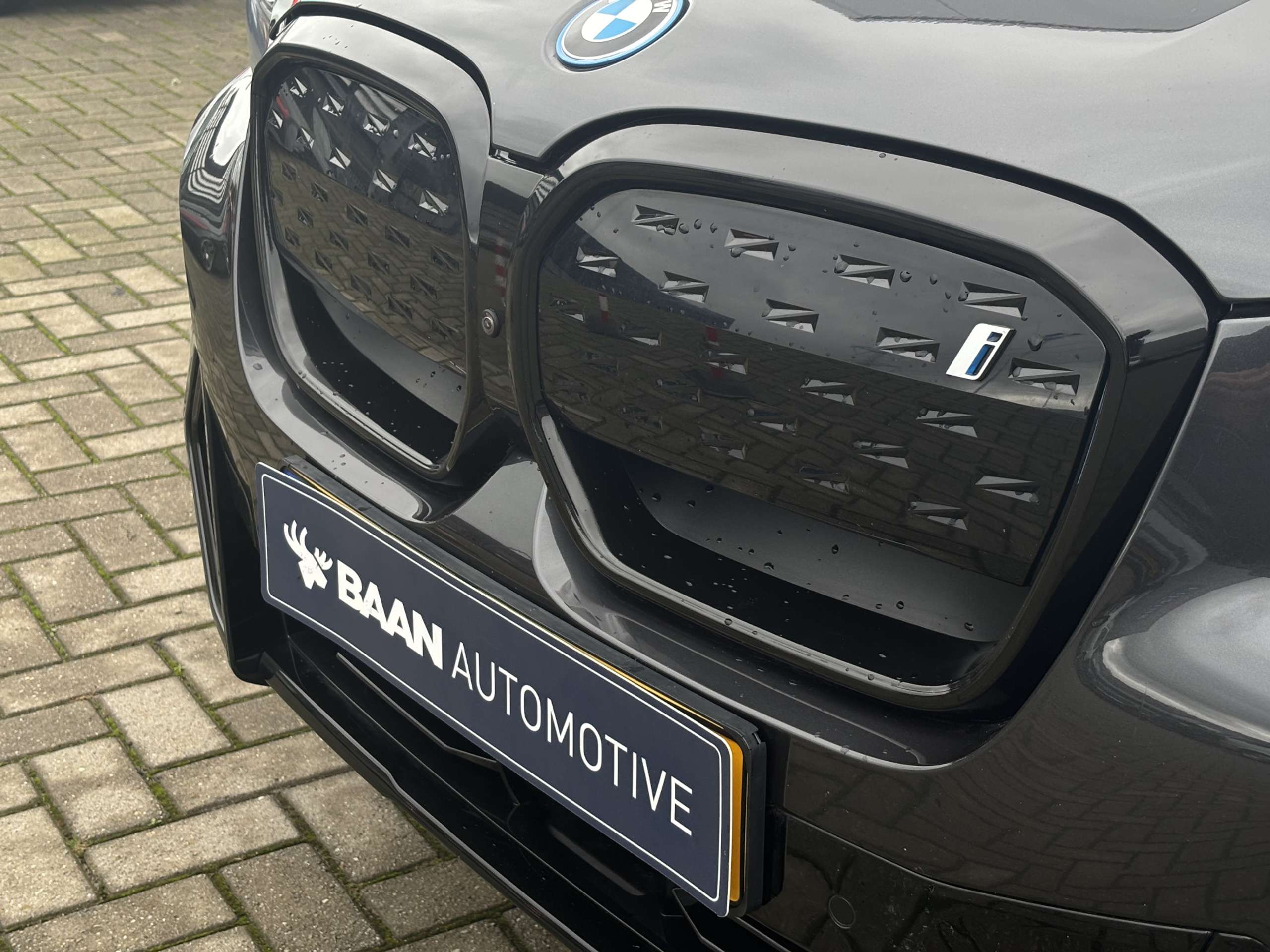 BMW - iX3