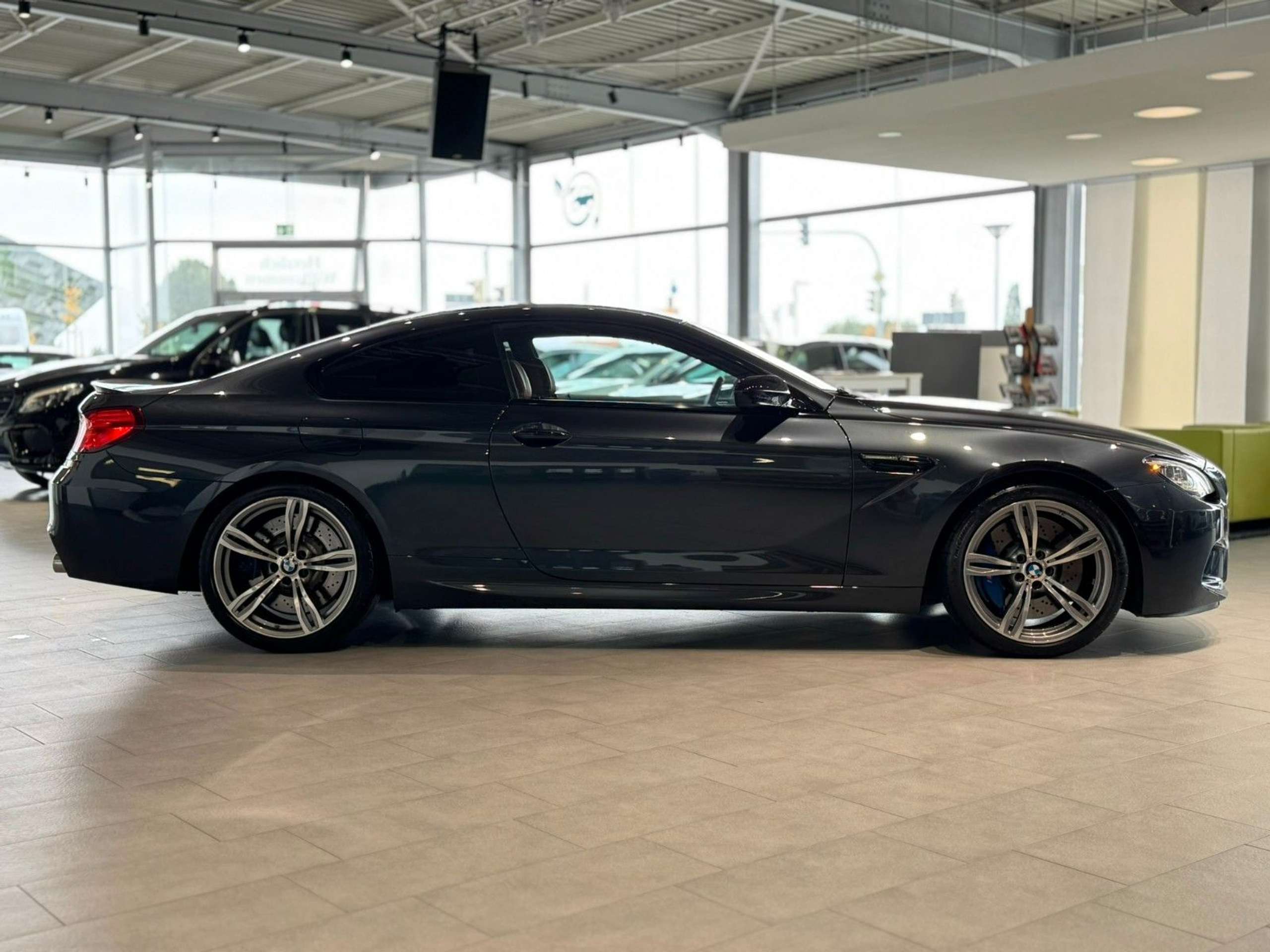 BMW - M6