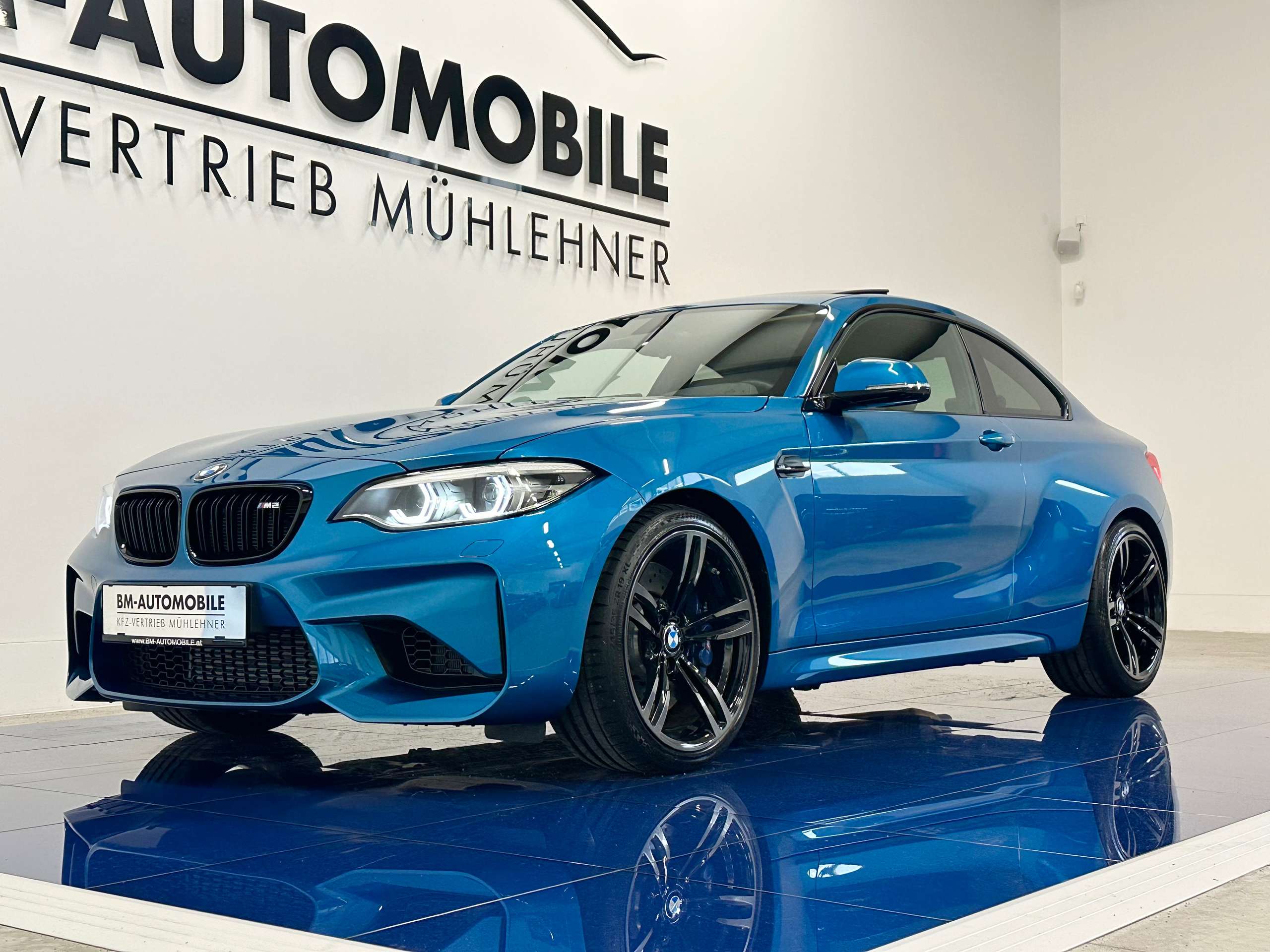 BMW - M2