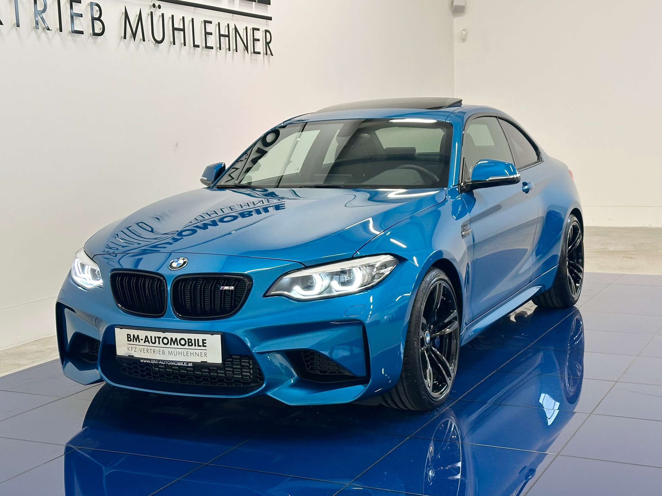 BMW - M2