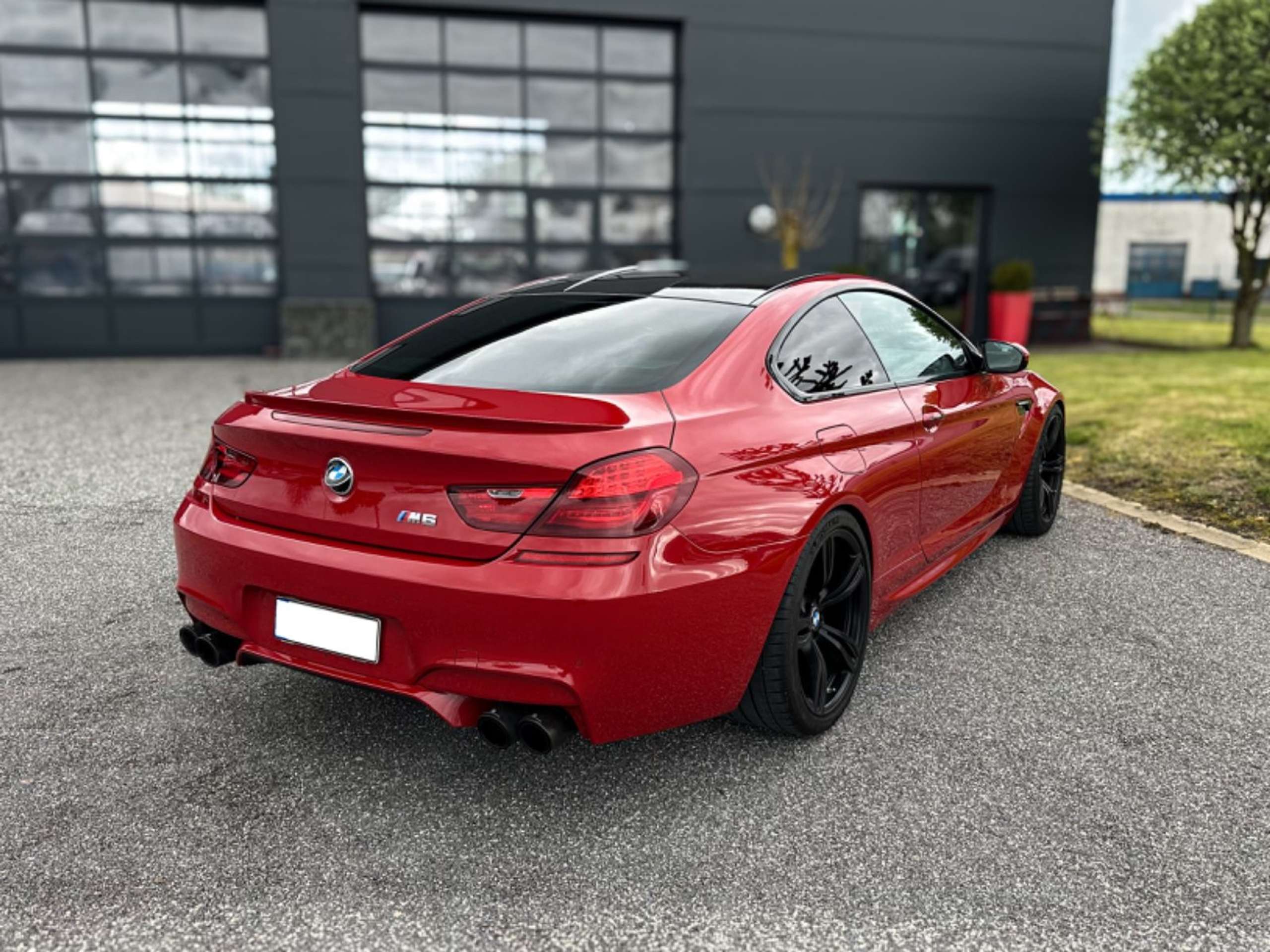 BMW - M6