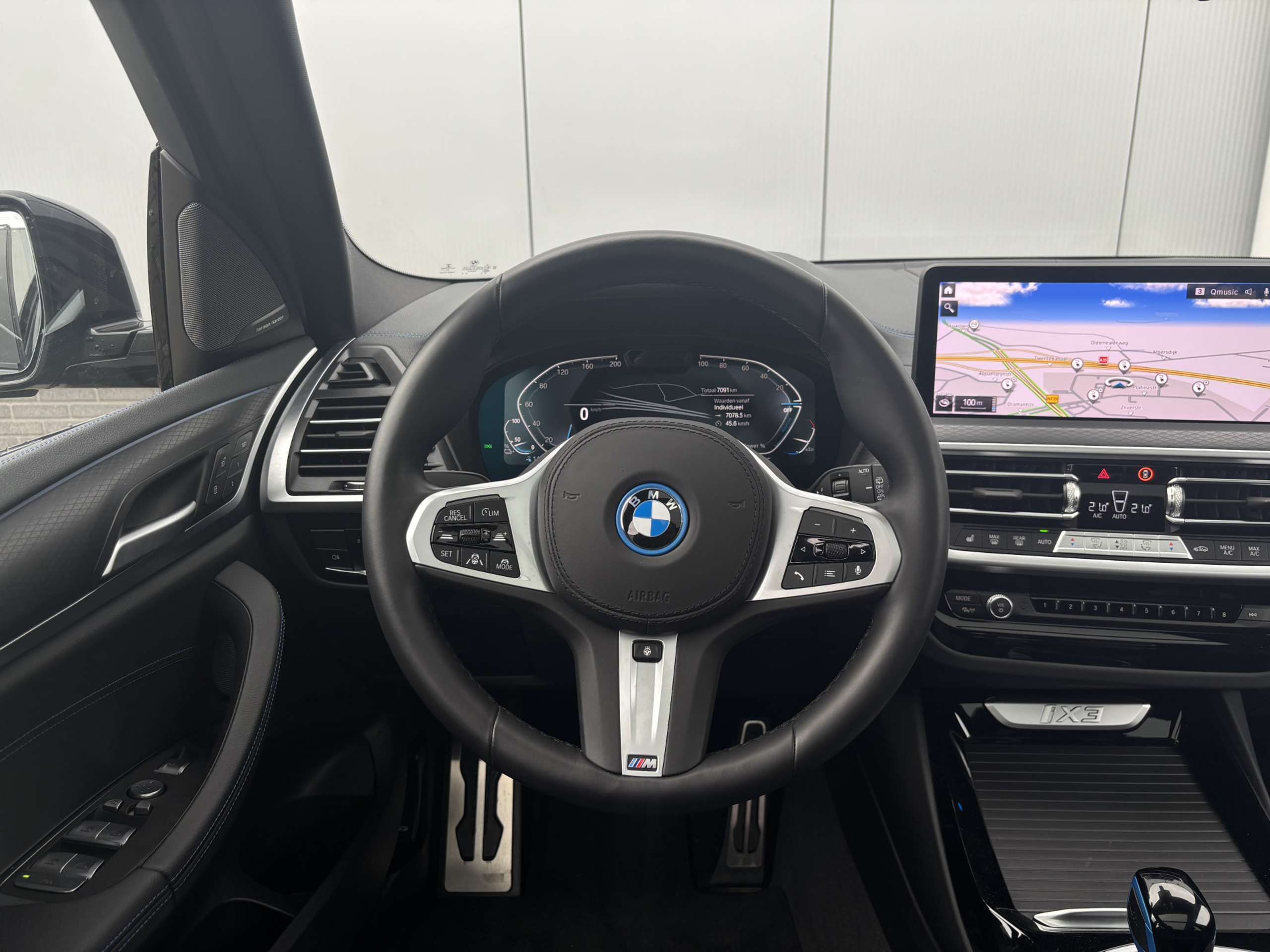 BMW - iX3