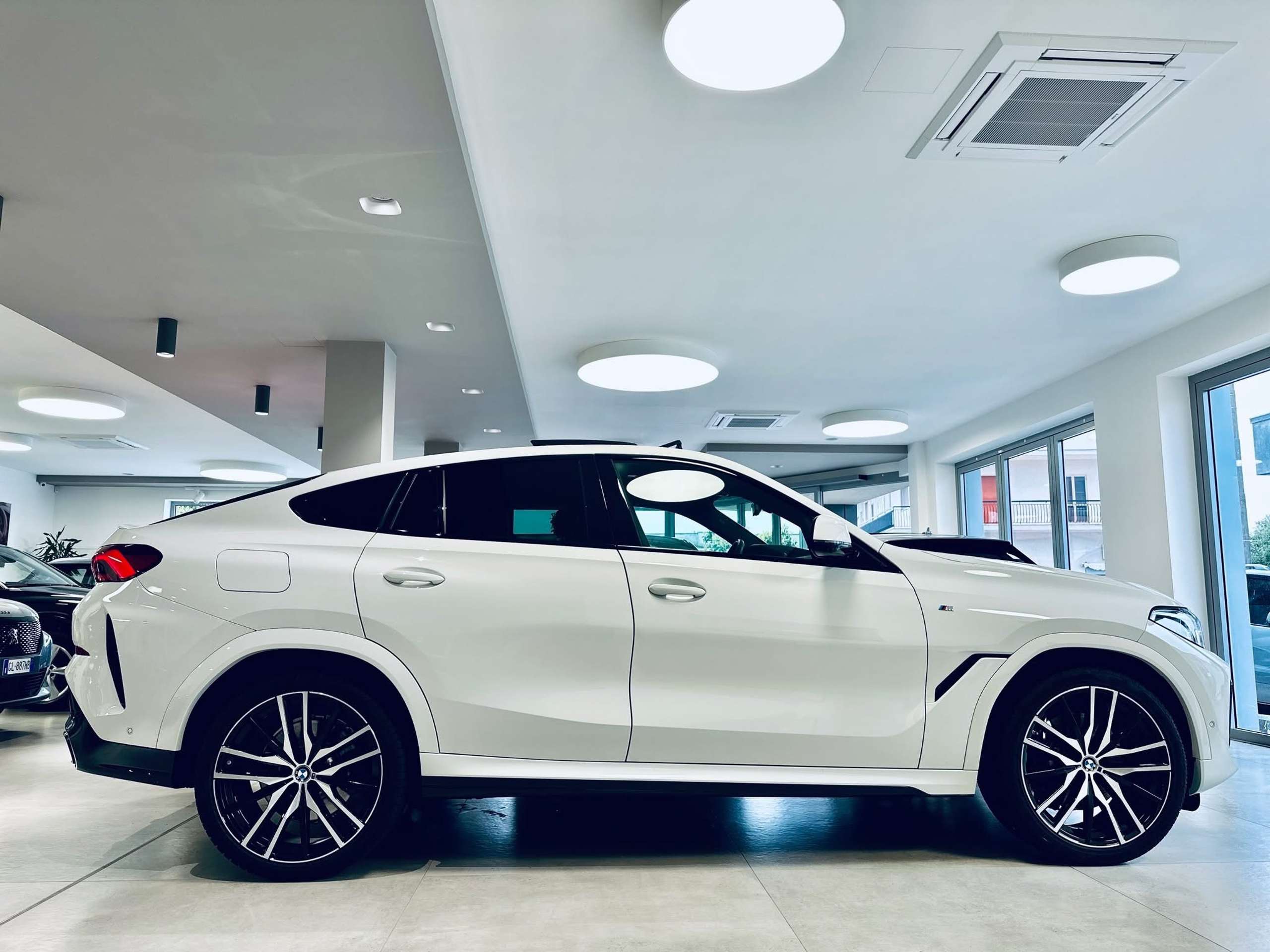 BMW - X6