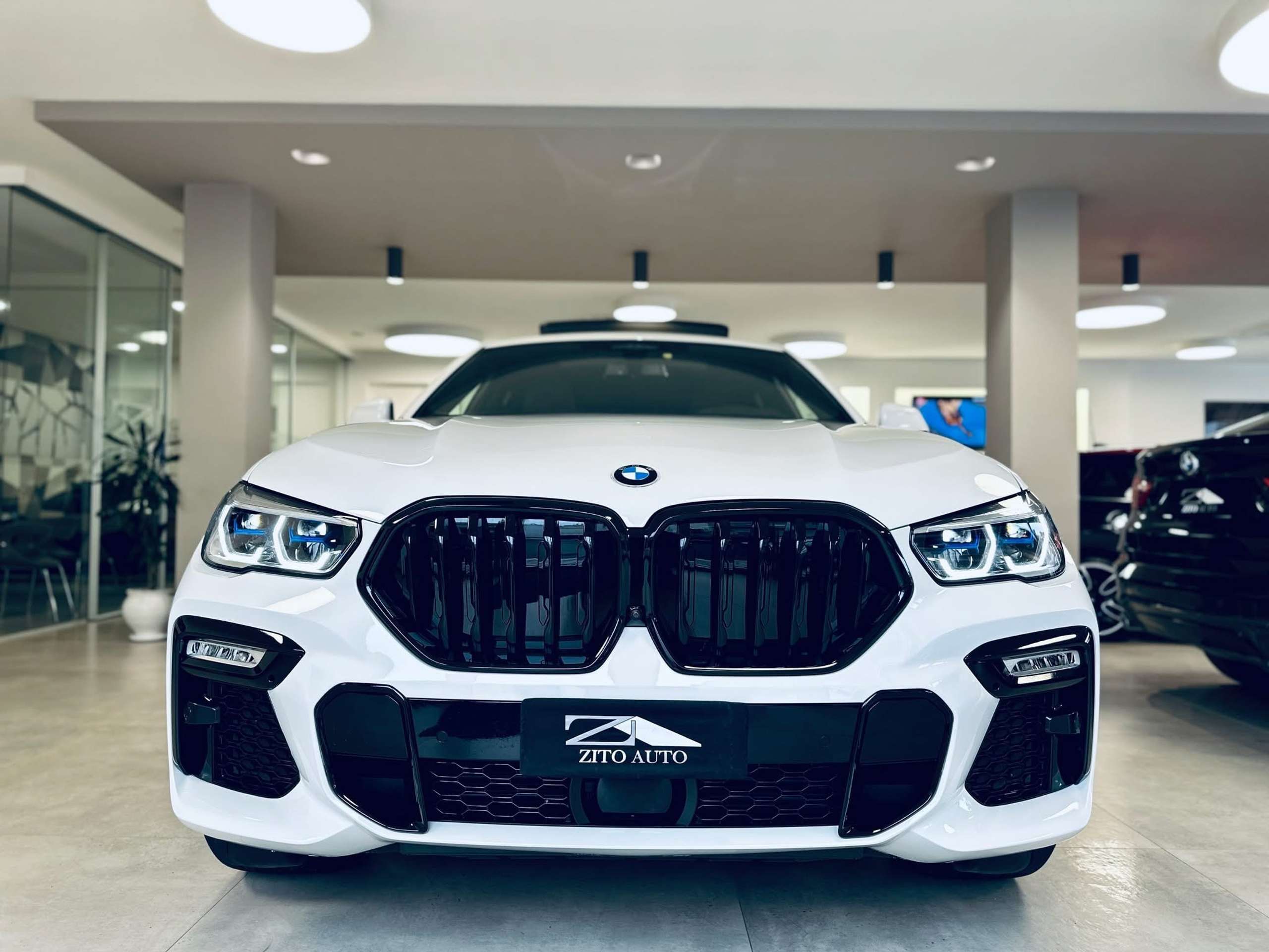 BMW - X6