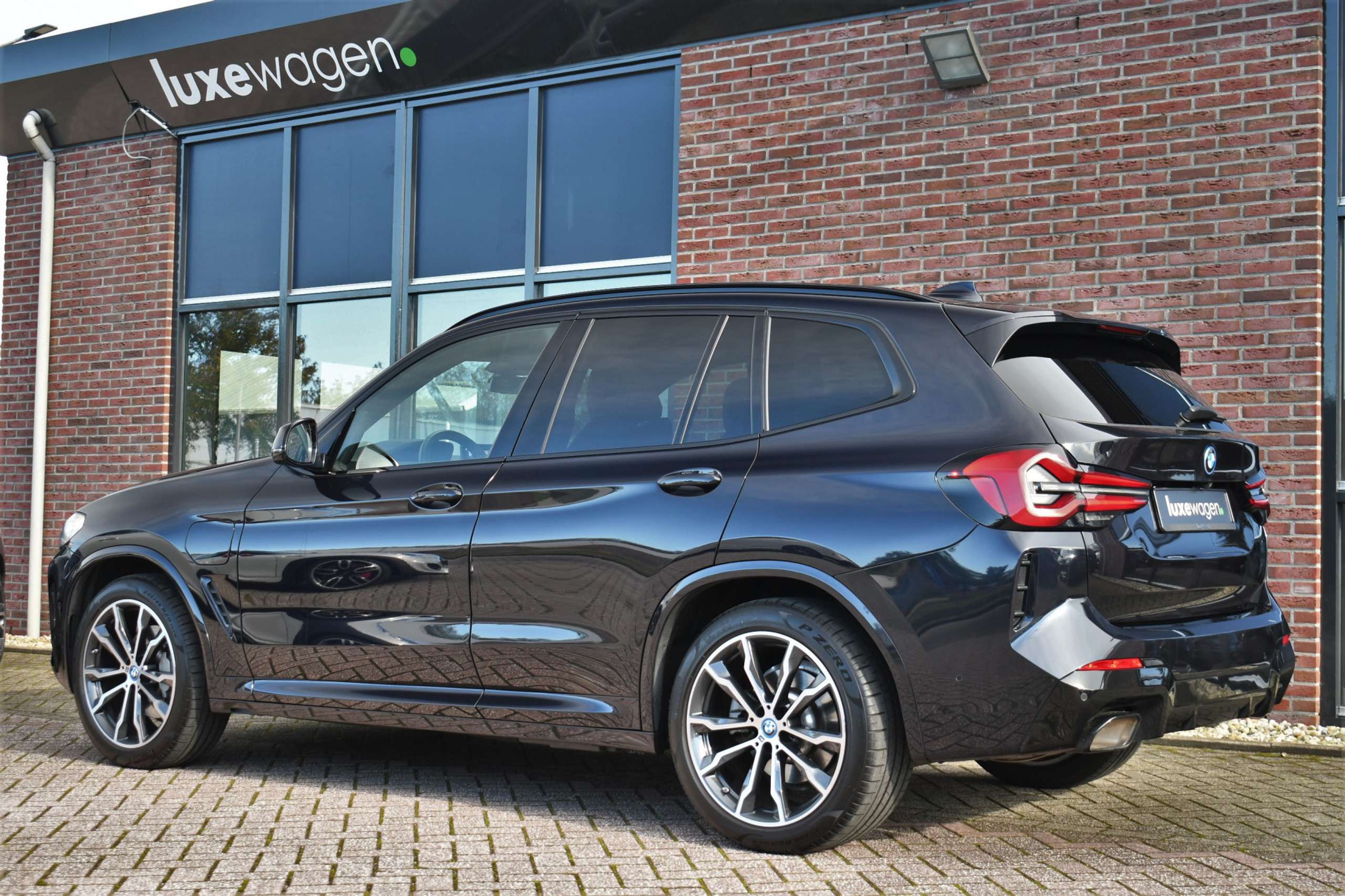 BMW - X3