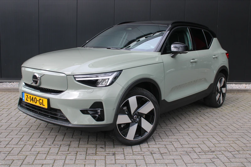 Volvo XC40 2024 185CH