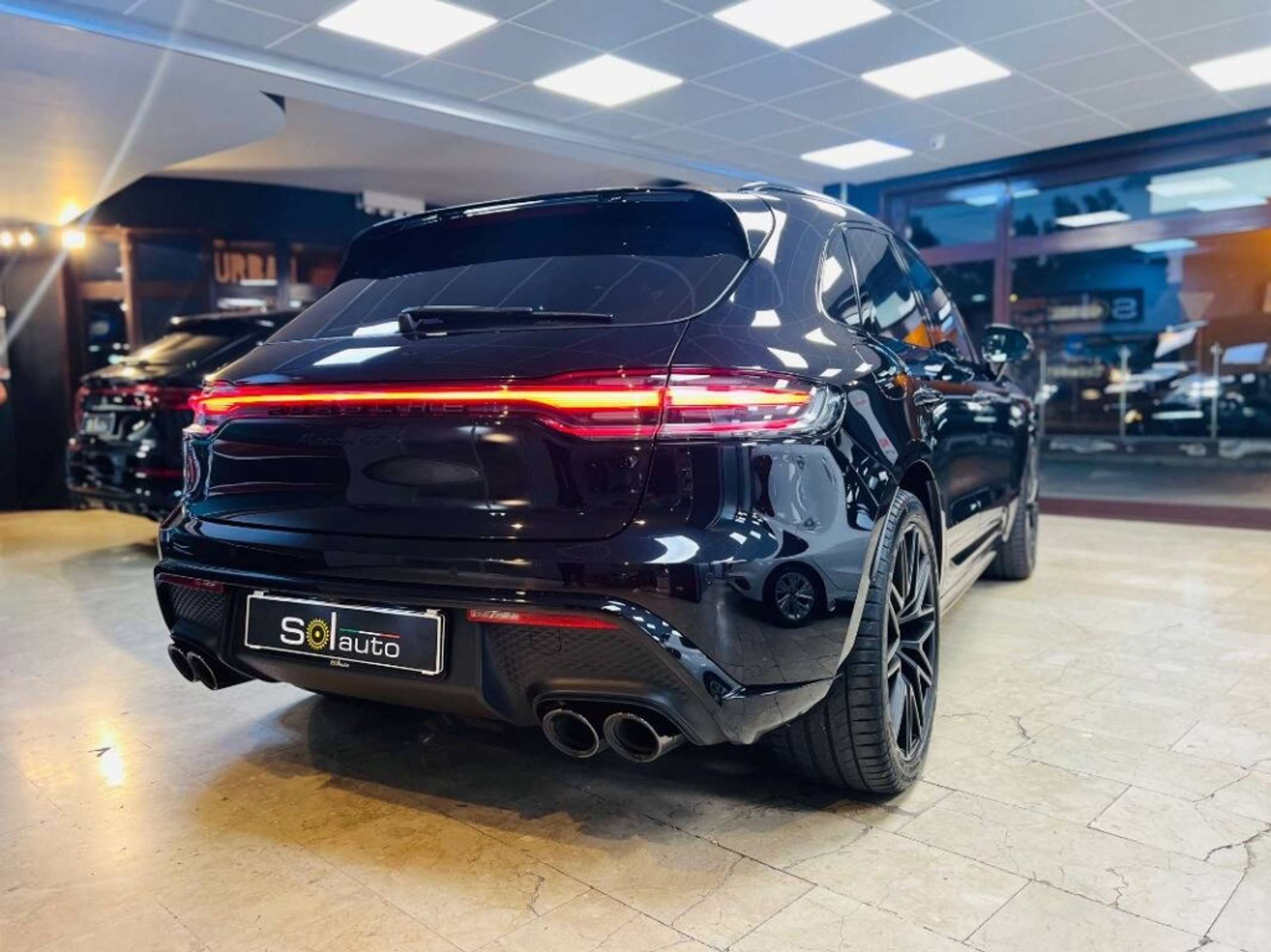 Porsche - Macan