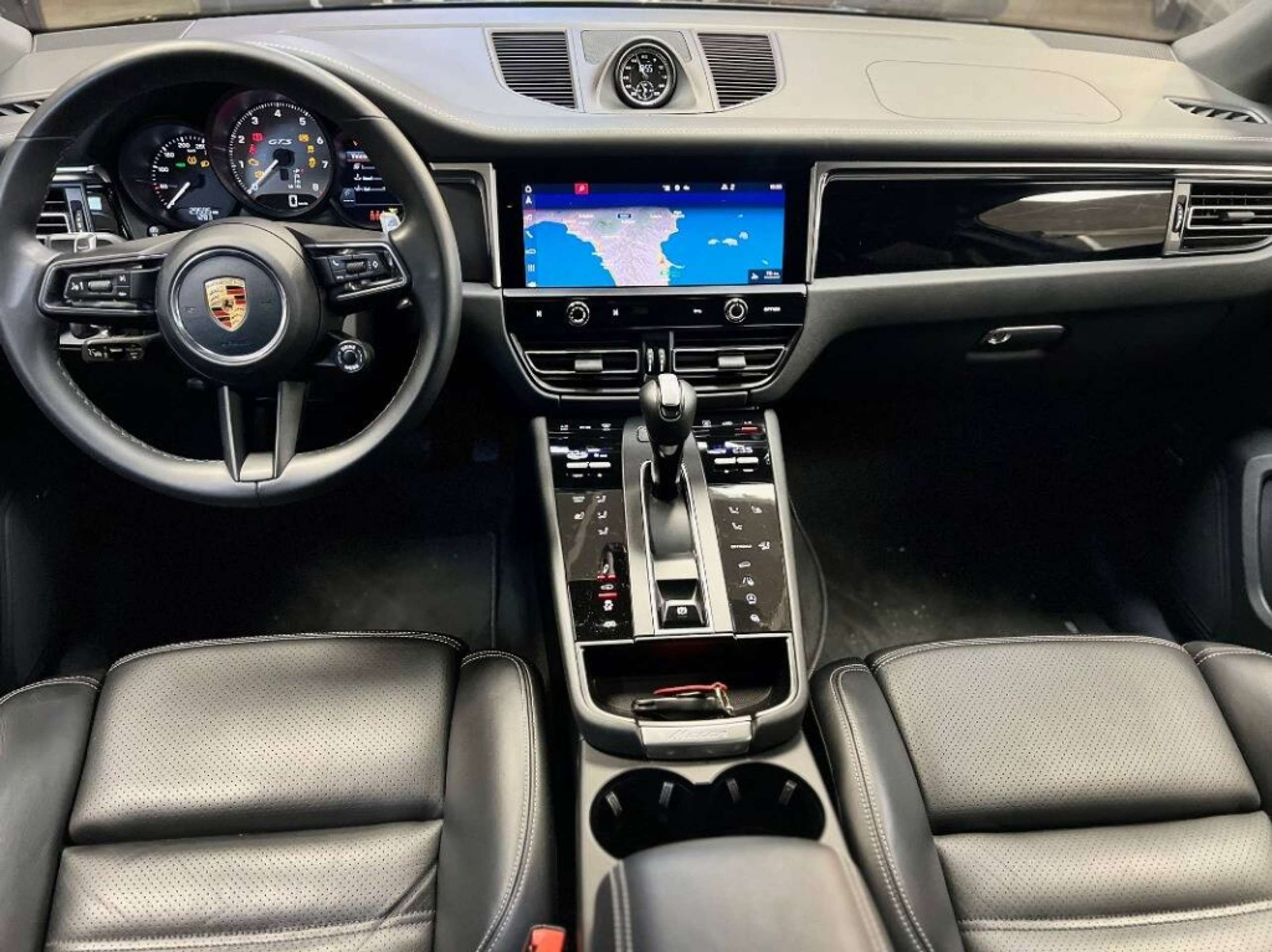 Porsche - Macan