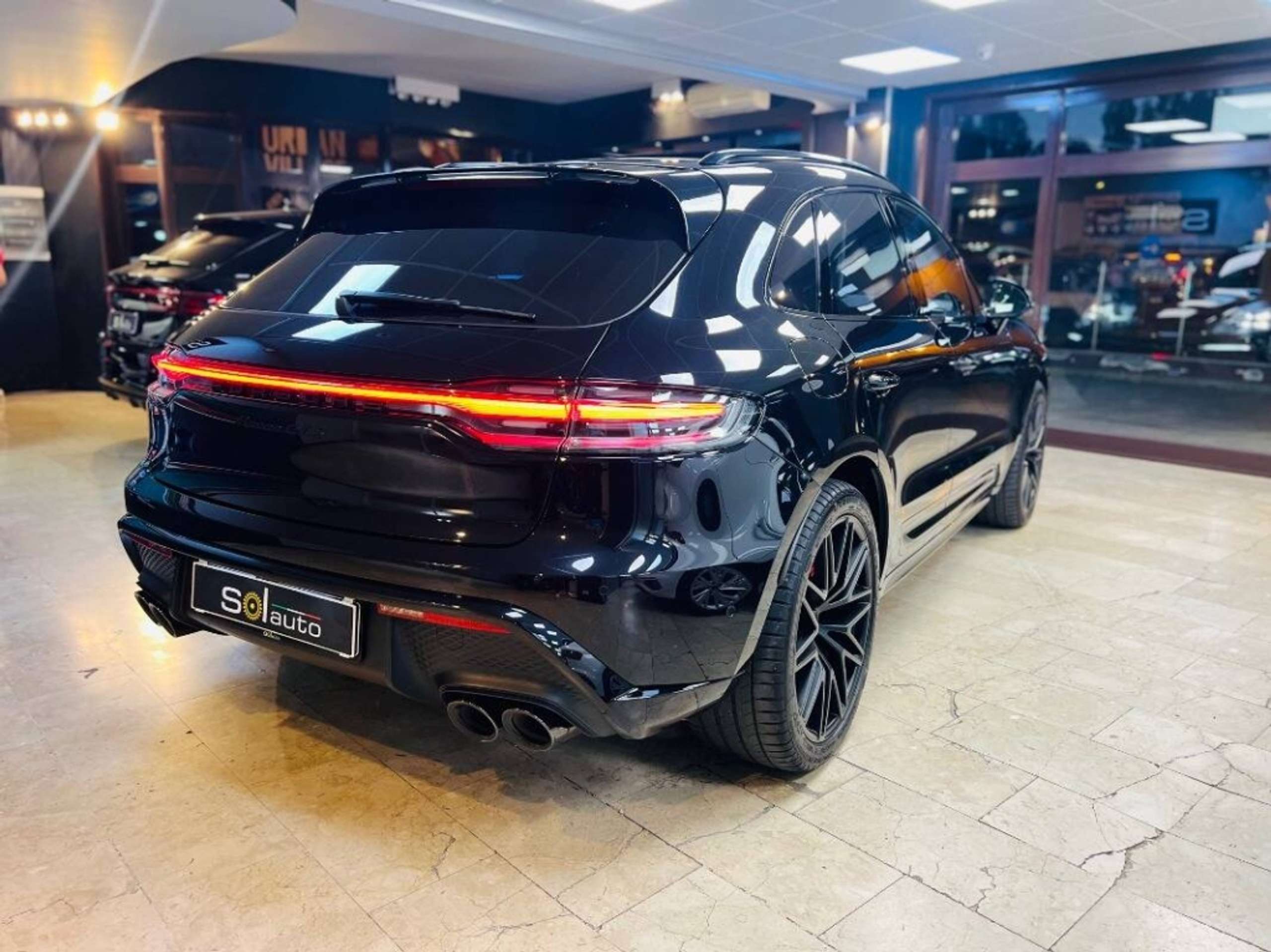 Porsche - Macan