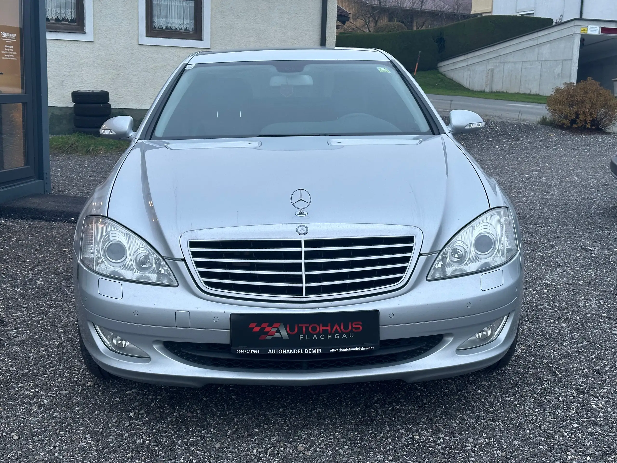 Mercedes-Benz - S 320