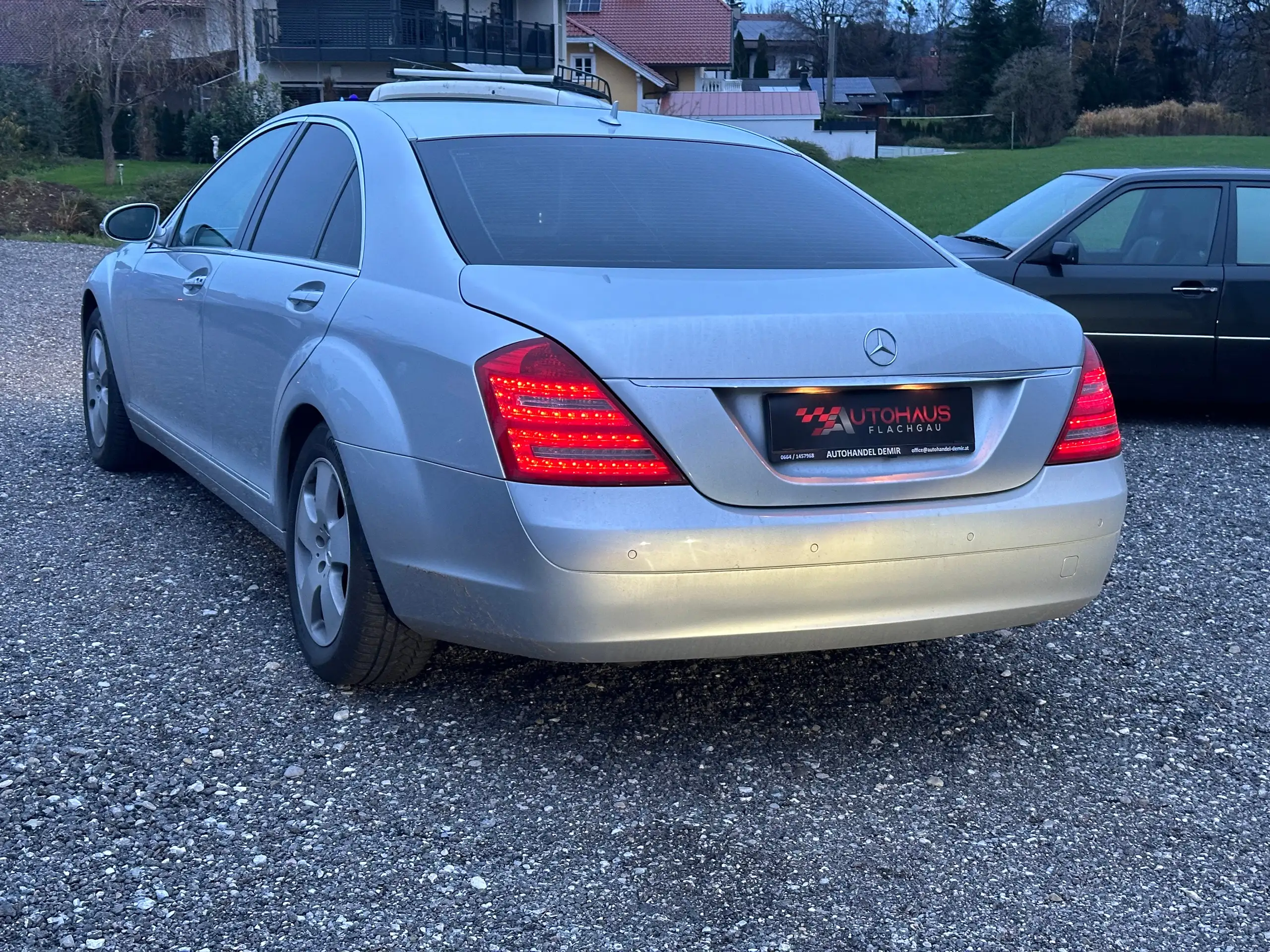 Mercedes-Benz - S 320